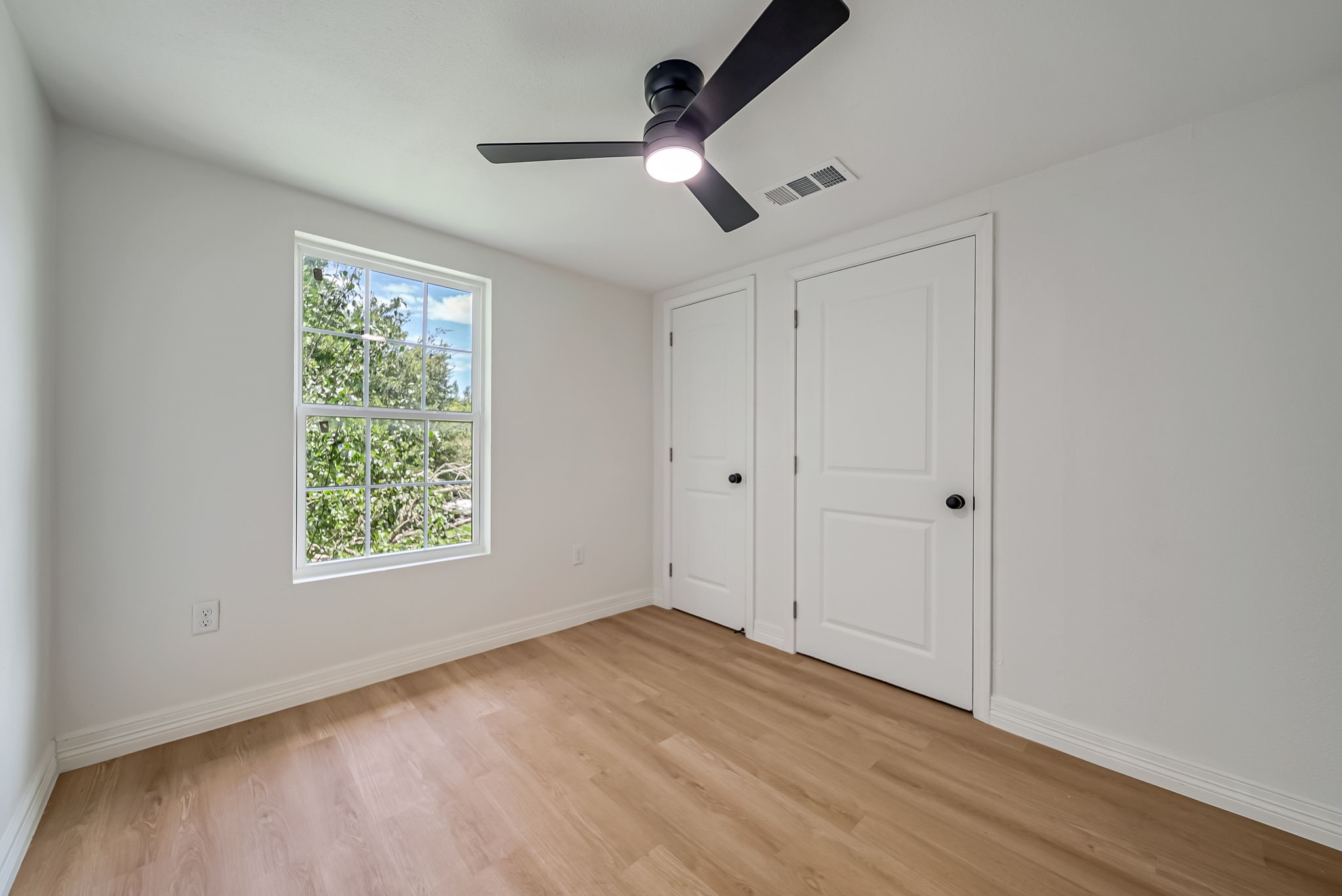 411 Avenue A, #12, La Marque, TX 77568