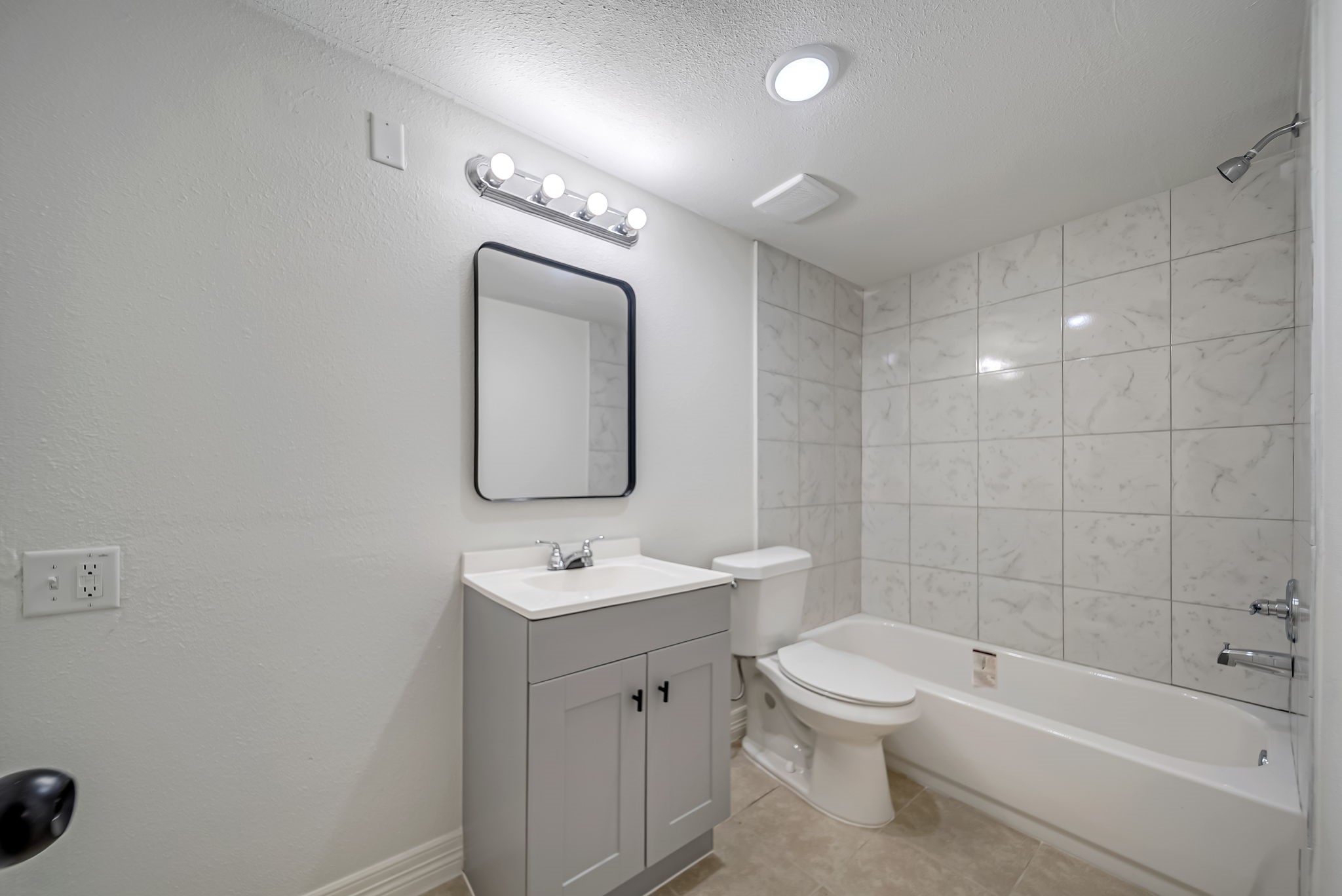 411 Avenue A, #12, La Marque, TX 77568