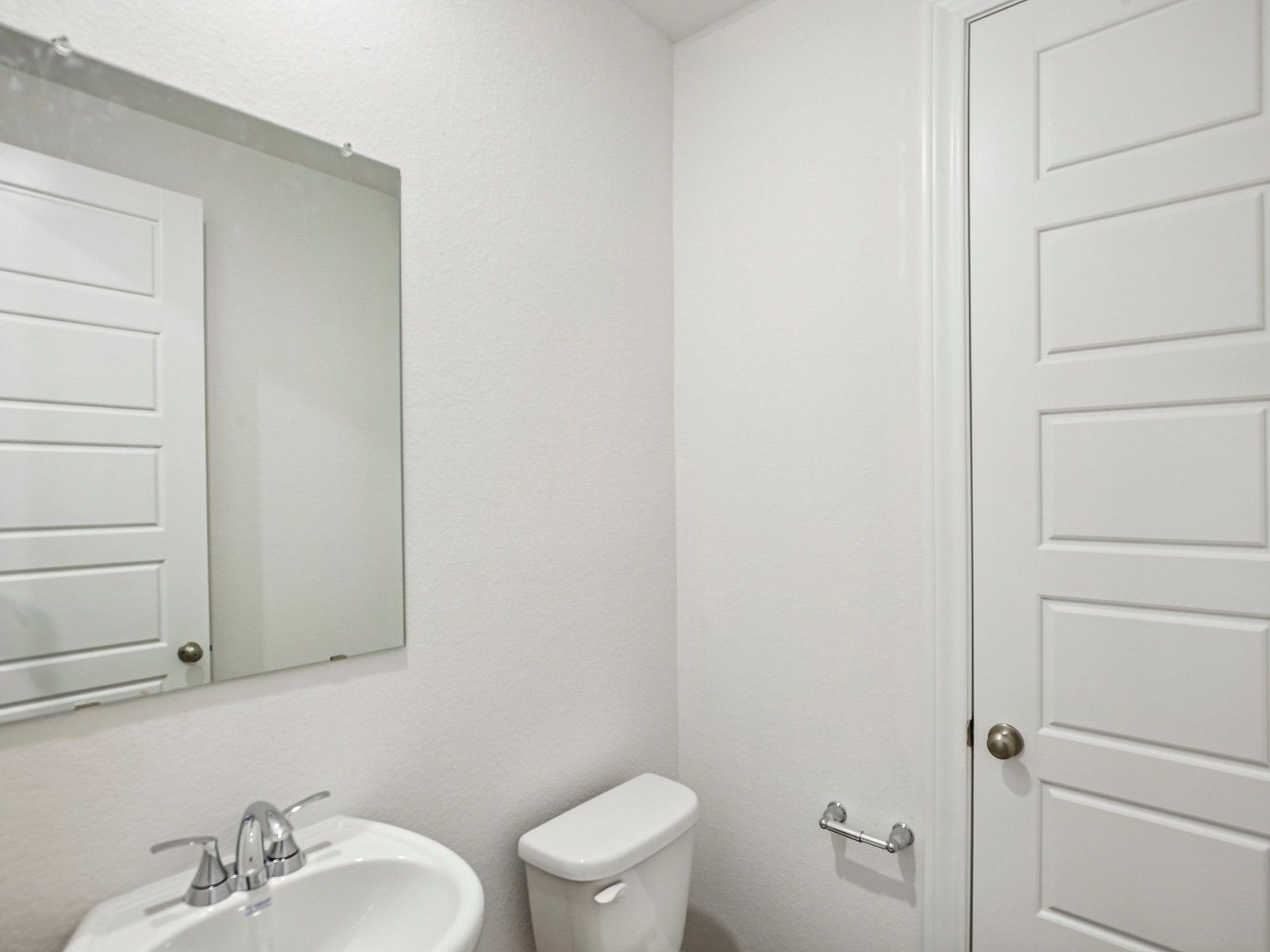 Photo is for illustrative purposes only and may not reflect the exact listing.