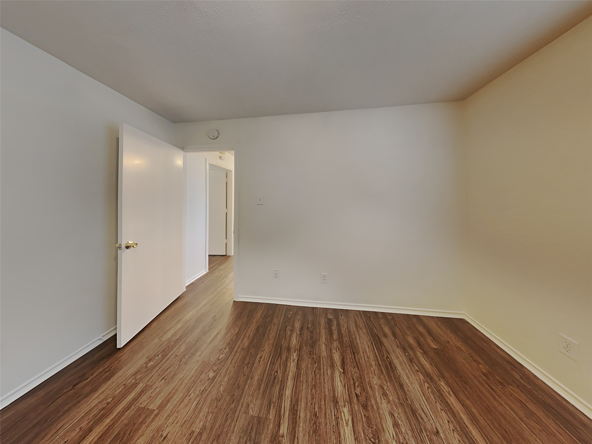 1103 Lochmoor Lane, Pearland, TX 77581