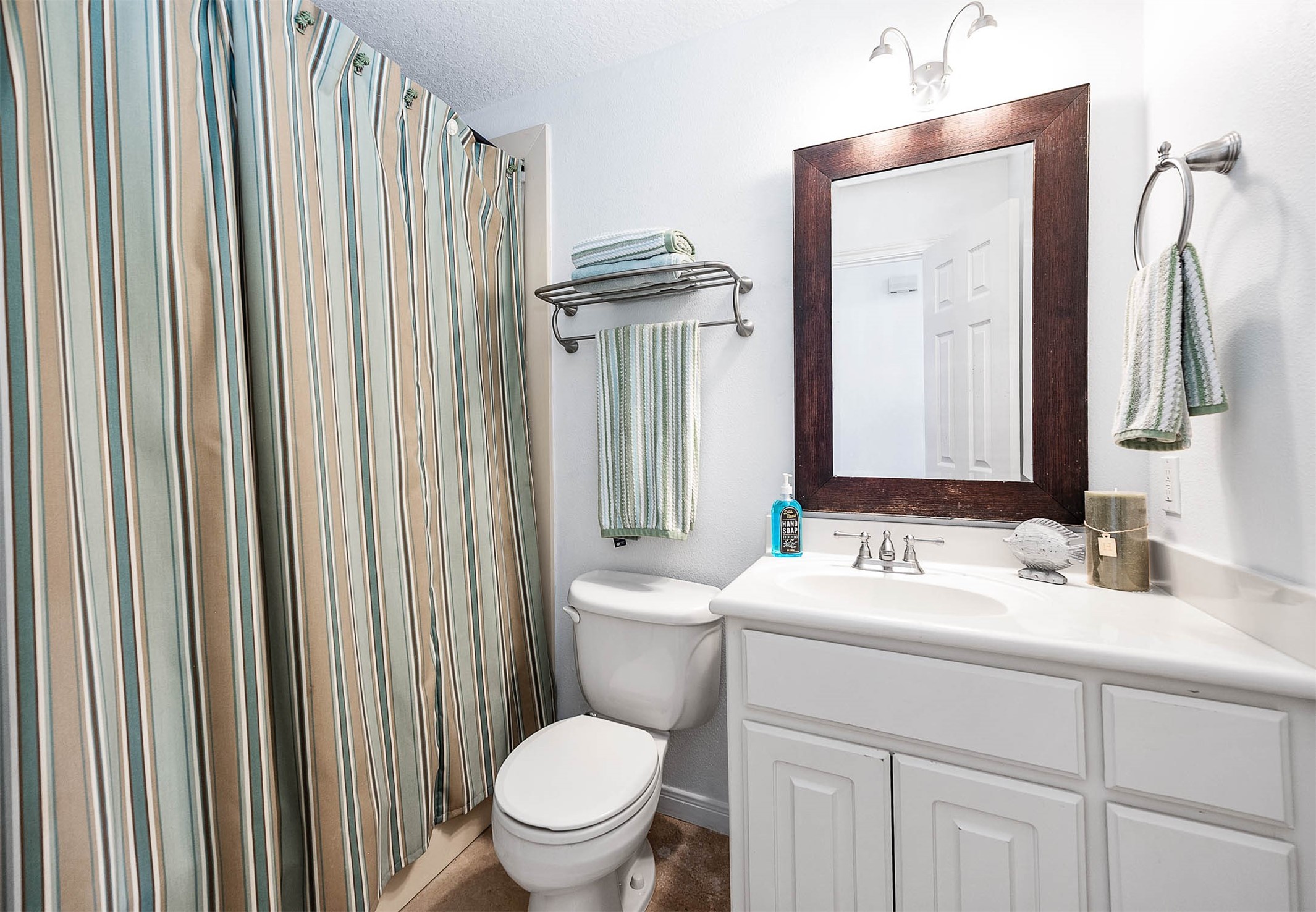 837 Marlin Street, Bayou Vista, TX 77563