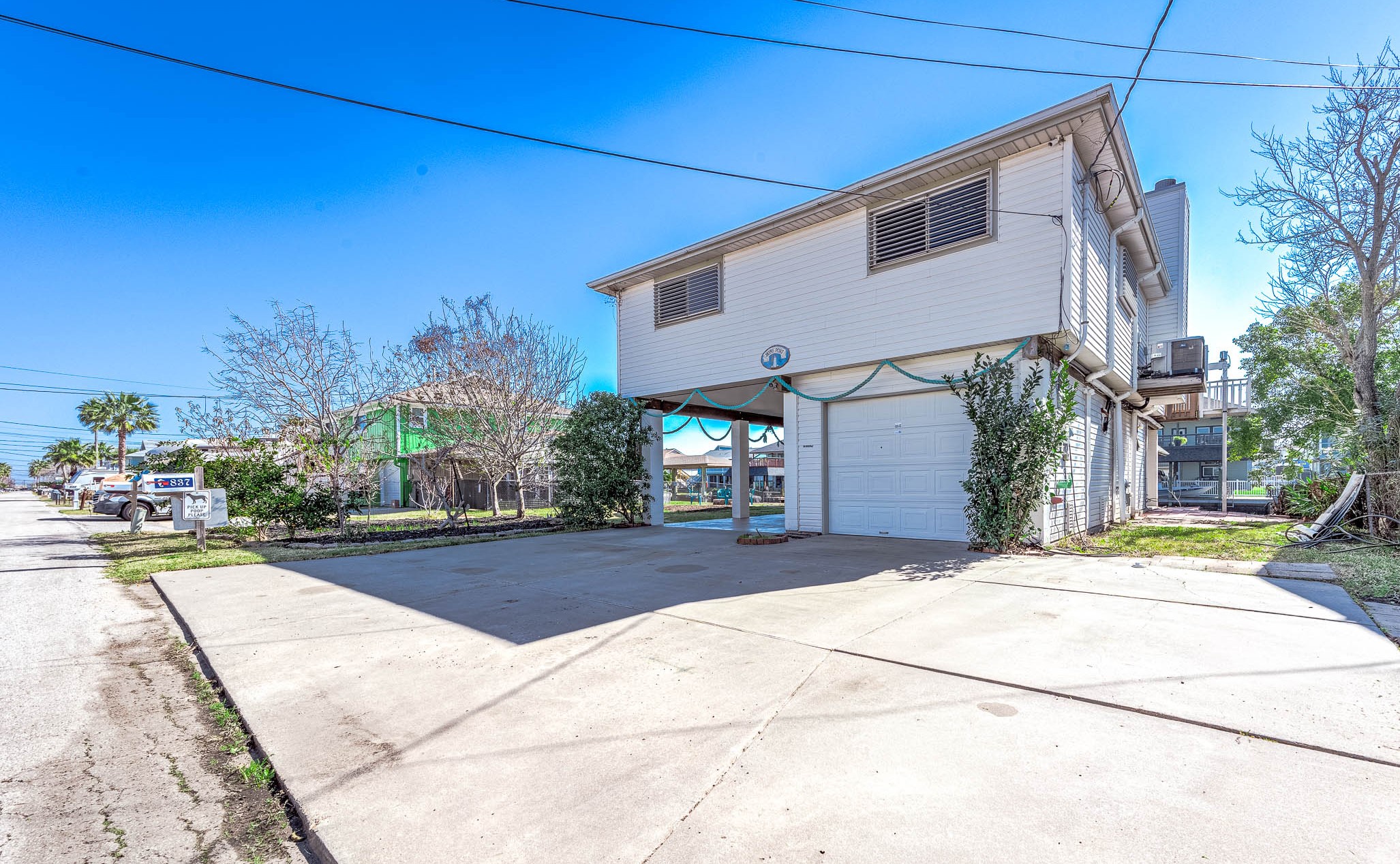 837 Marlin Street, Bayou Vista, TX 77563