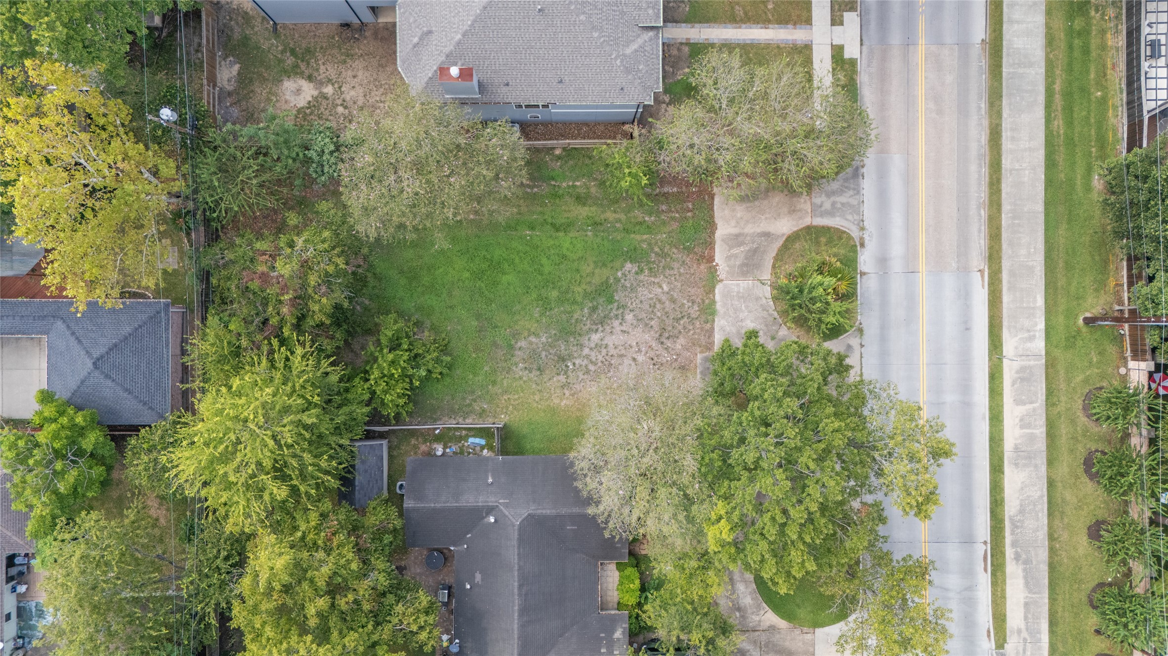 5517 Newcastle Street, Bellaire, TX 77401 5517 Newcastle Street, Bellaire, TX 77401