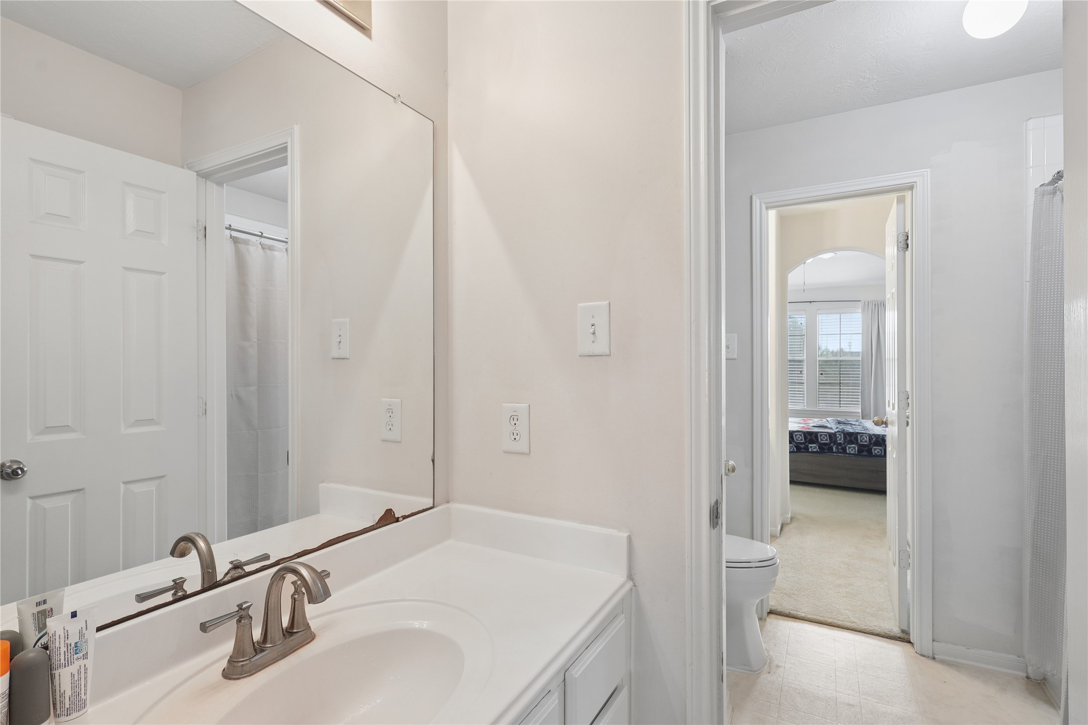 2614 Sunset Lake Drive, Sugar Land, TX 77478