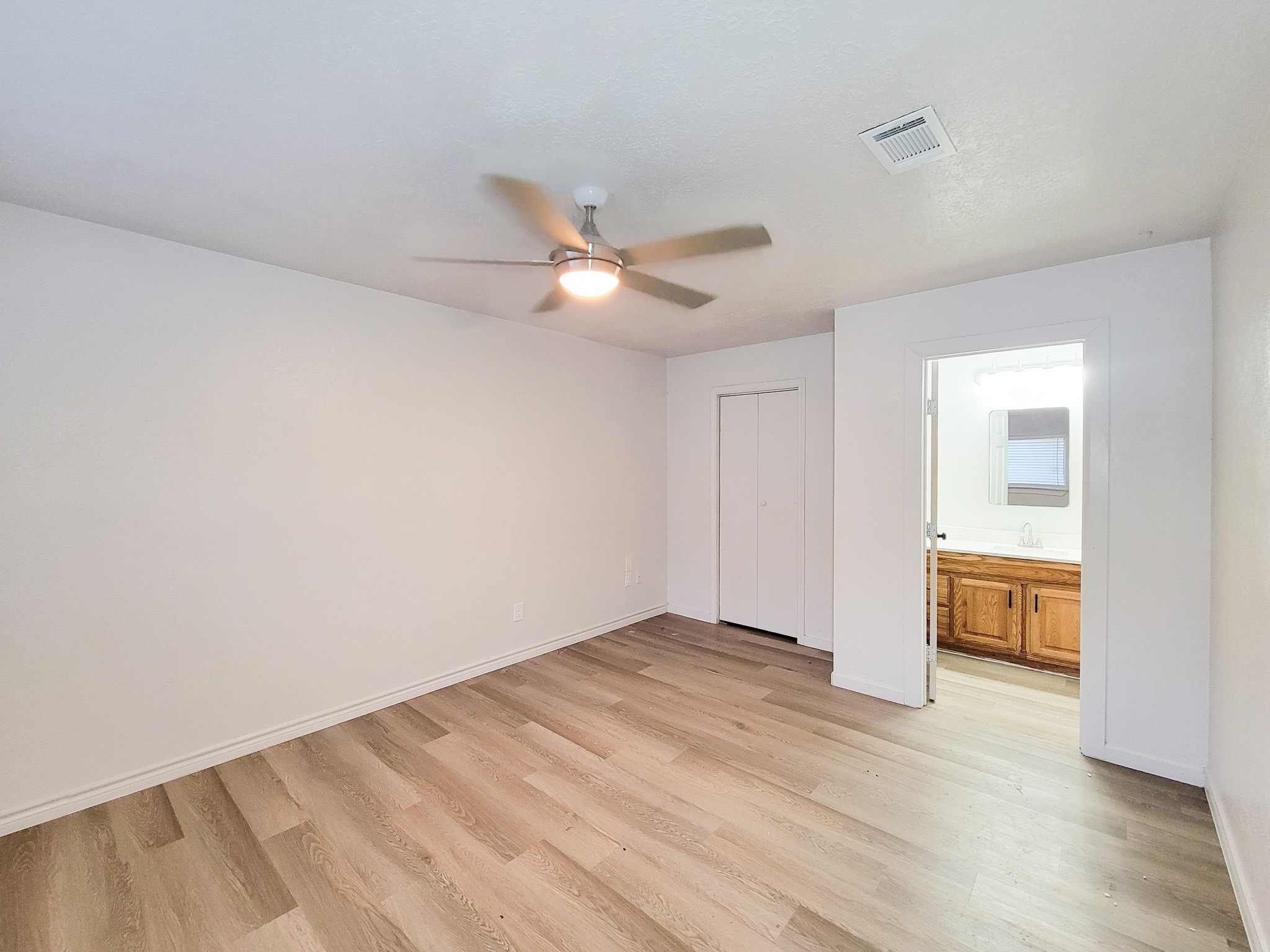 10102 Park Lane, La Porte, TX 77571