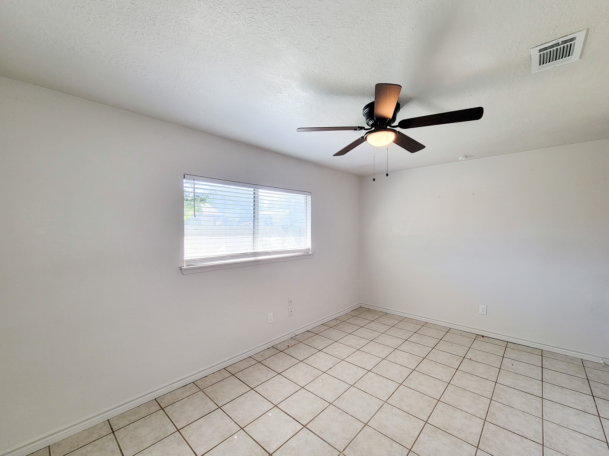 10102 Park Lane, La Porte, TX 77571