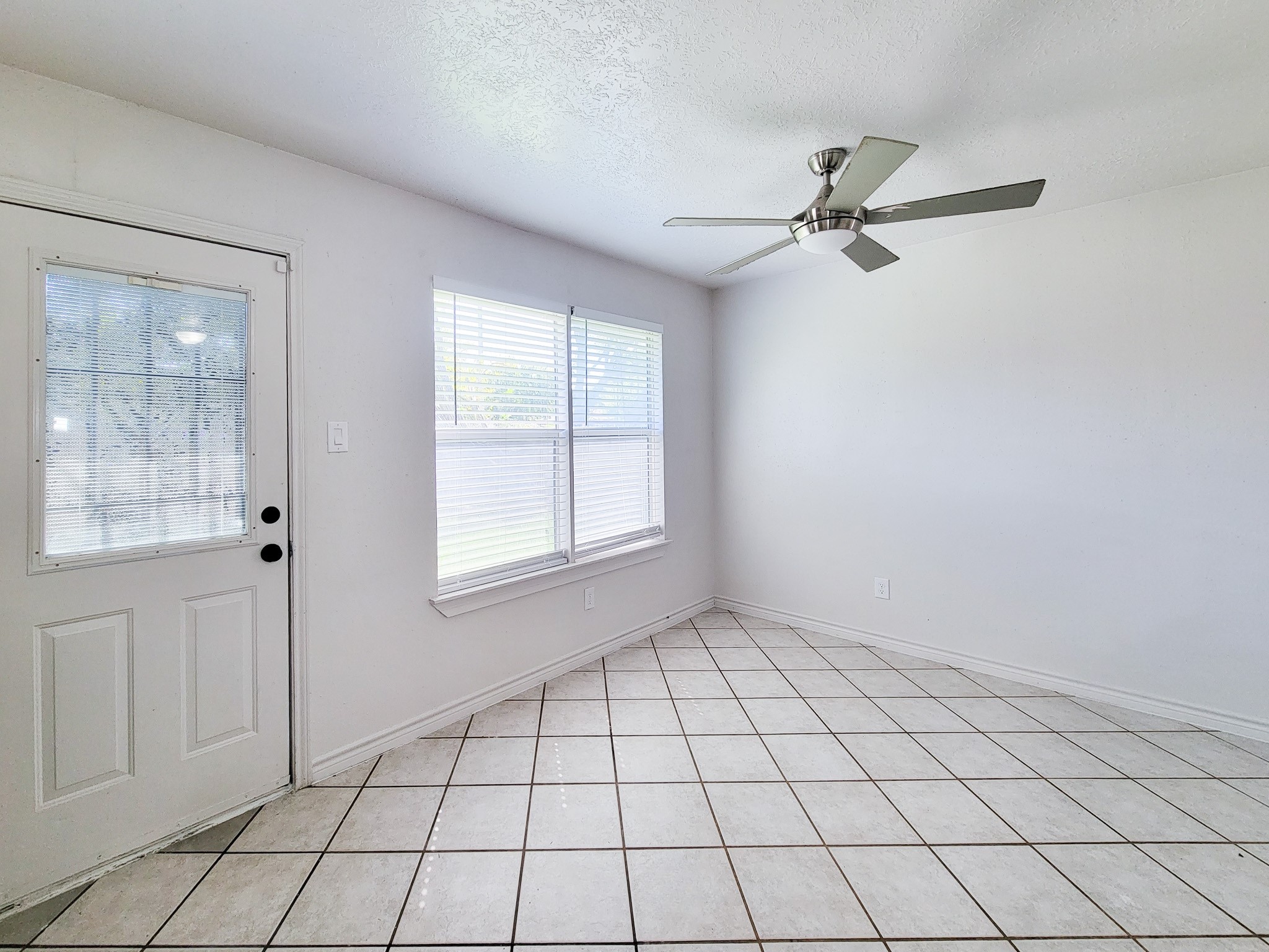 10102 Park Lane, La Porte, TX 77571