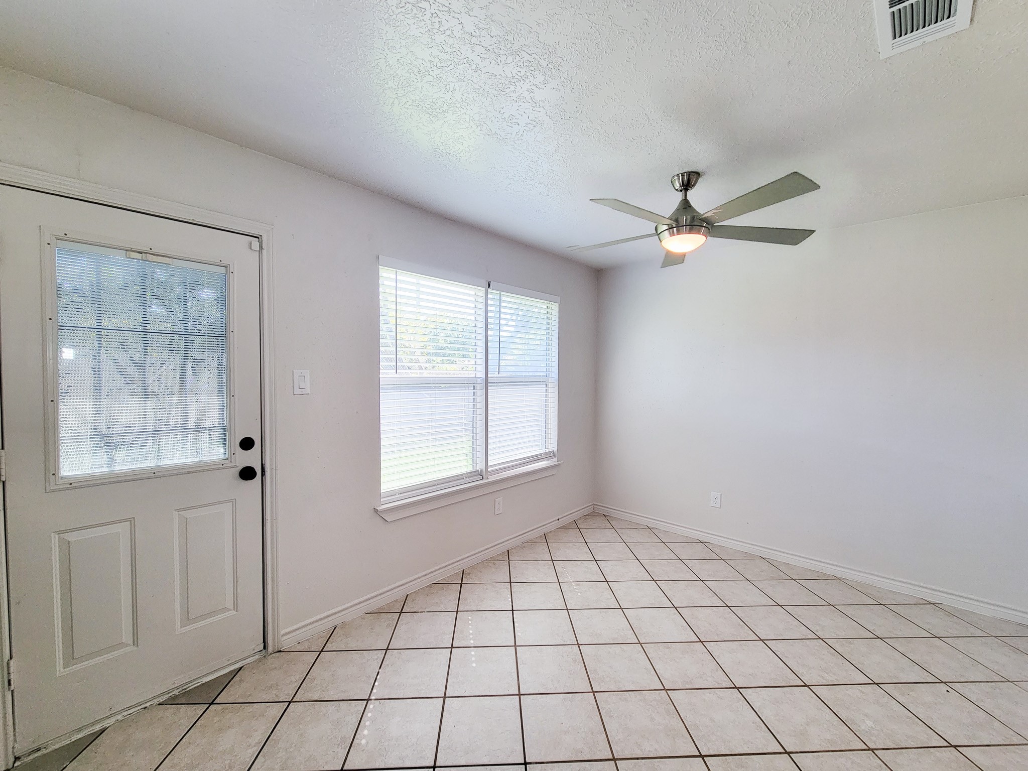10102 Park Lane, La Porte, TX 77571