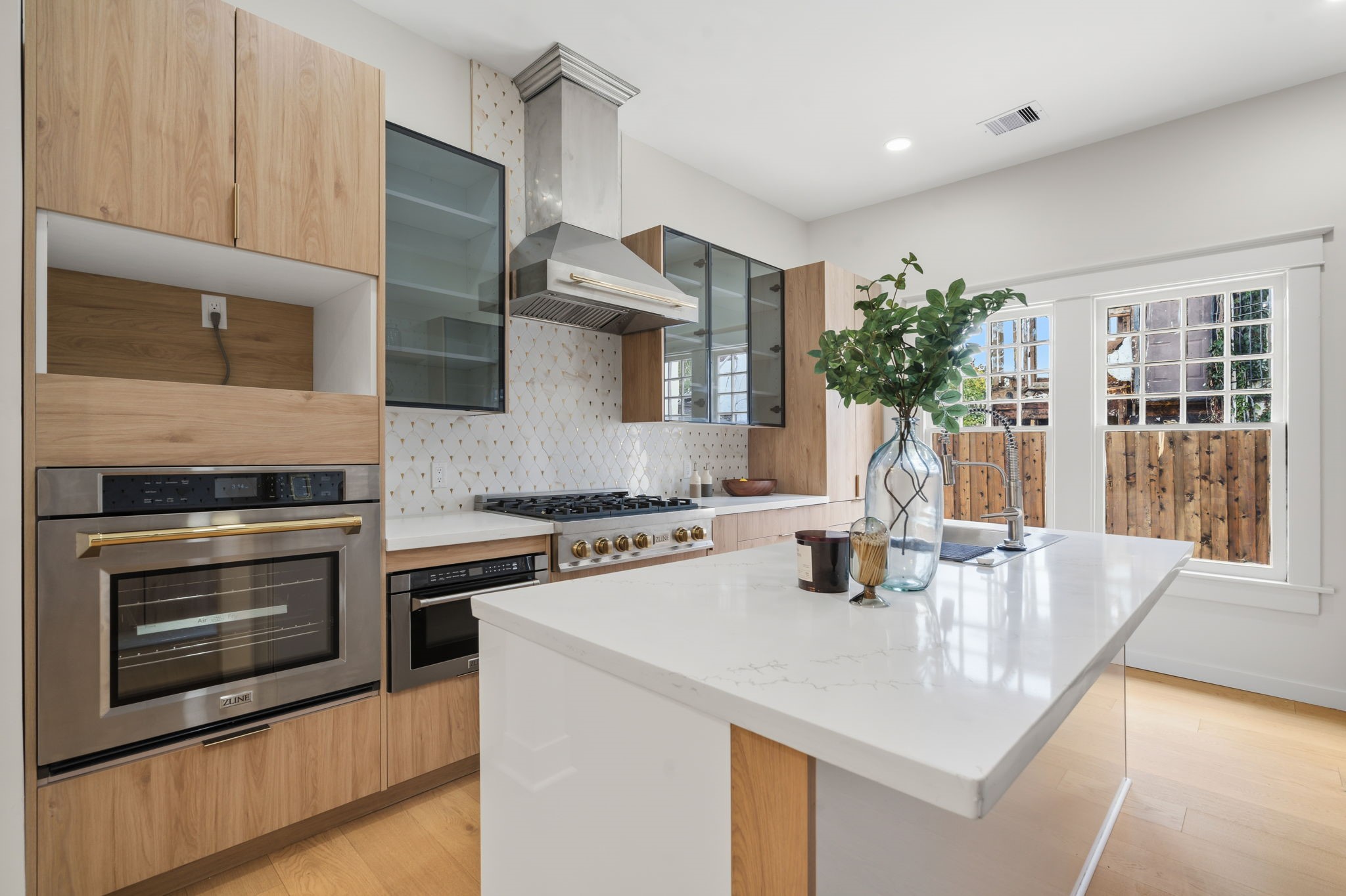 516 W Main Street, Houston, TX 77006