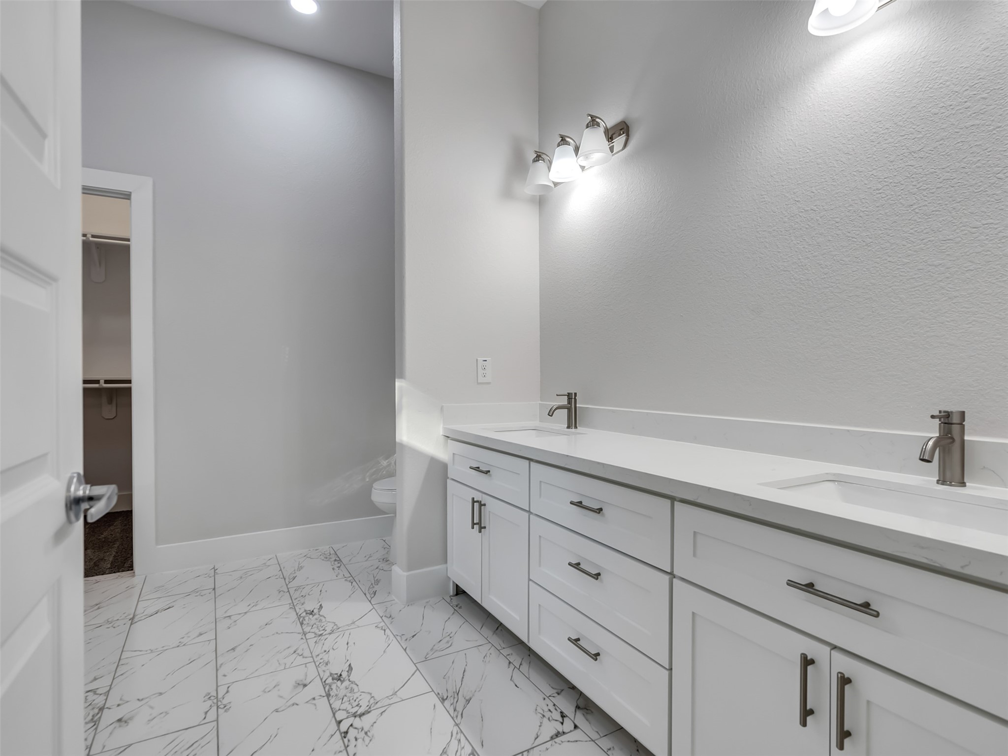 4106 Hill Avenue, Dickinson, TX 77539