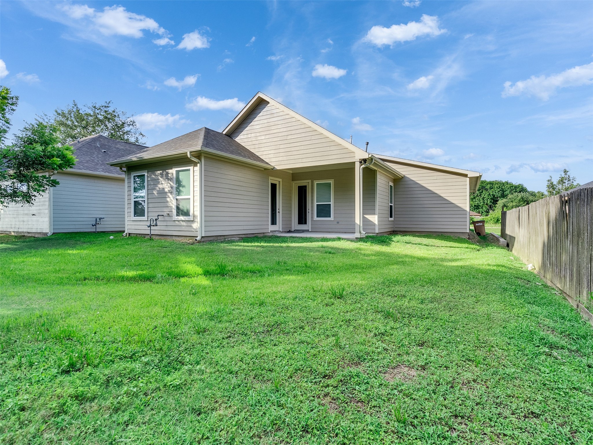 4106 Hill Avenue, Dickinson, TX 77539