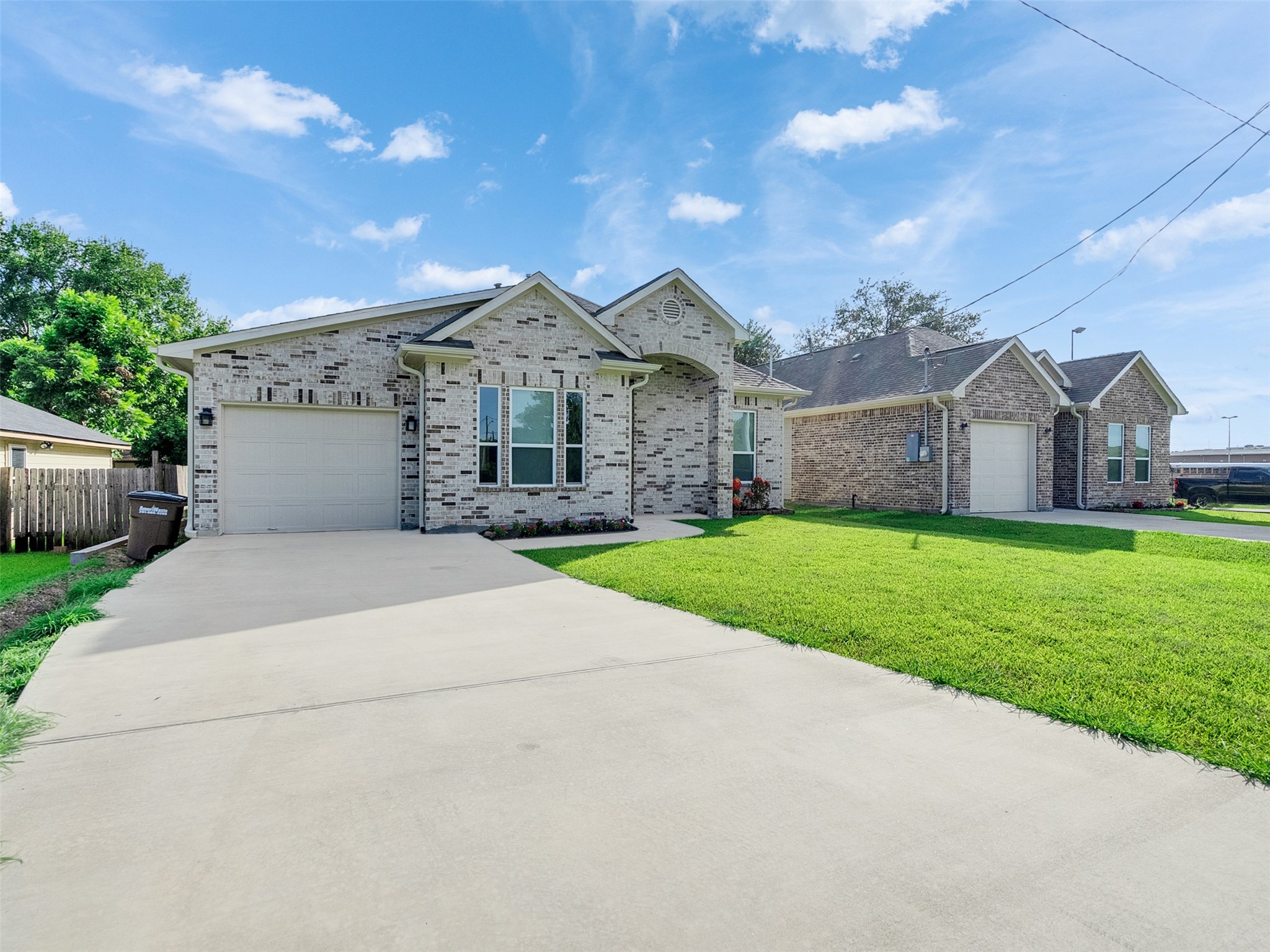 4106 Hill Avenue, Dickinson, TX 77539