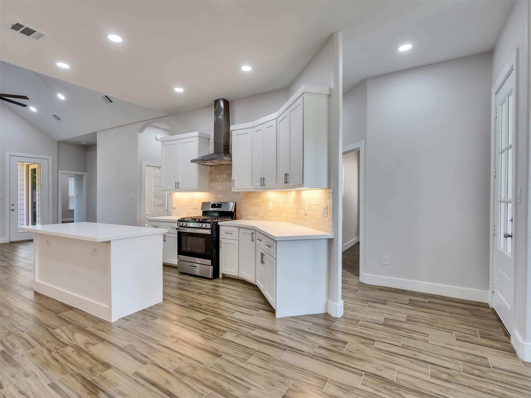 4106 Hill Avenue, Dickinson, TX 77539