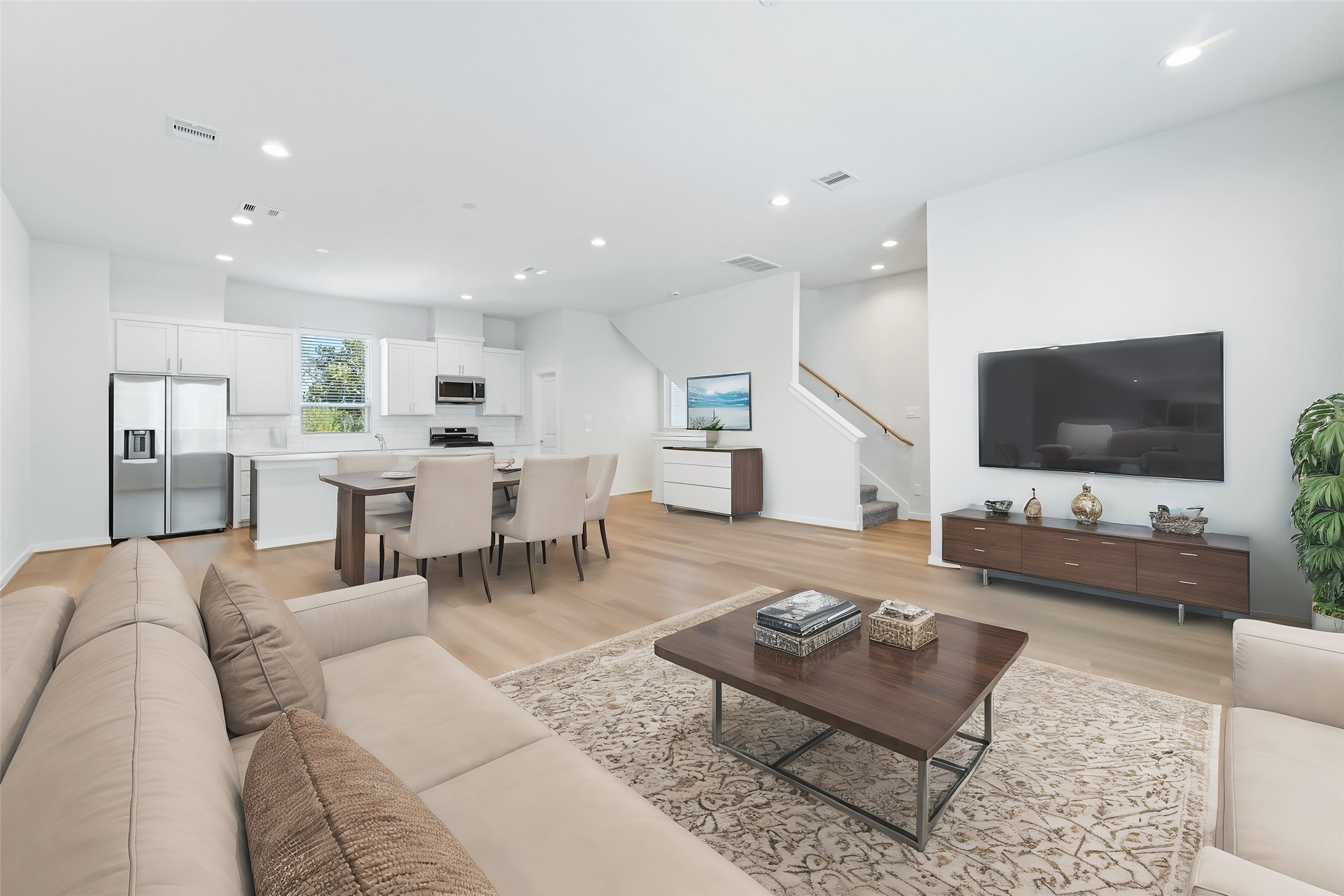 2nd Flor Kitchen/Living/Dining Area