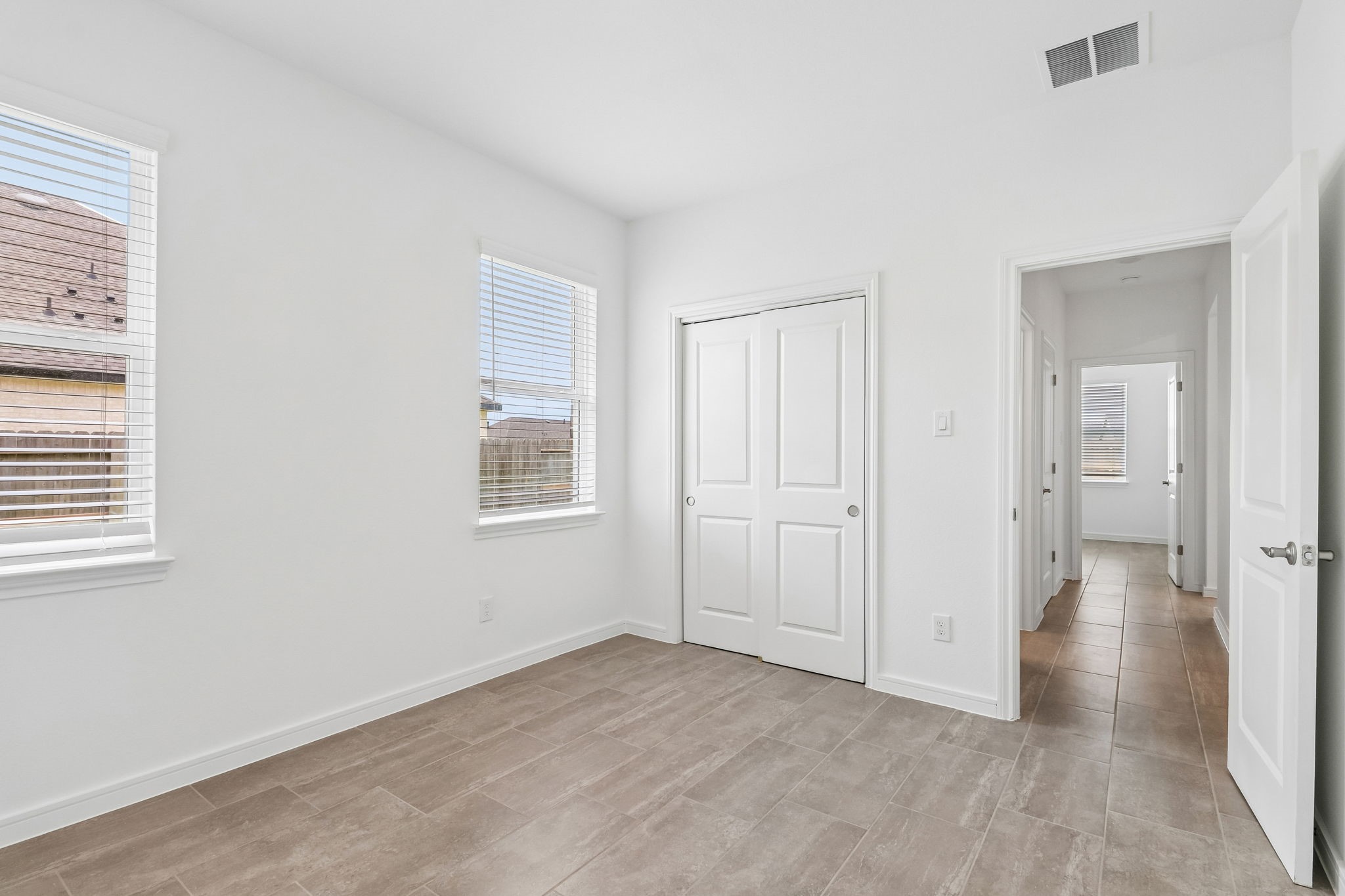 11822 Old Fashion Circle, Mont Belvieu, TX 77535