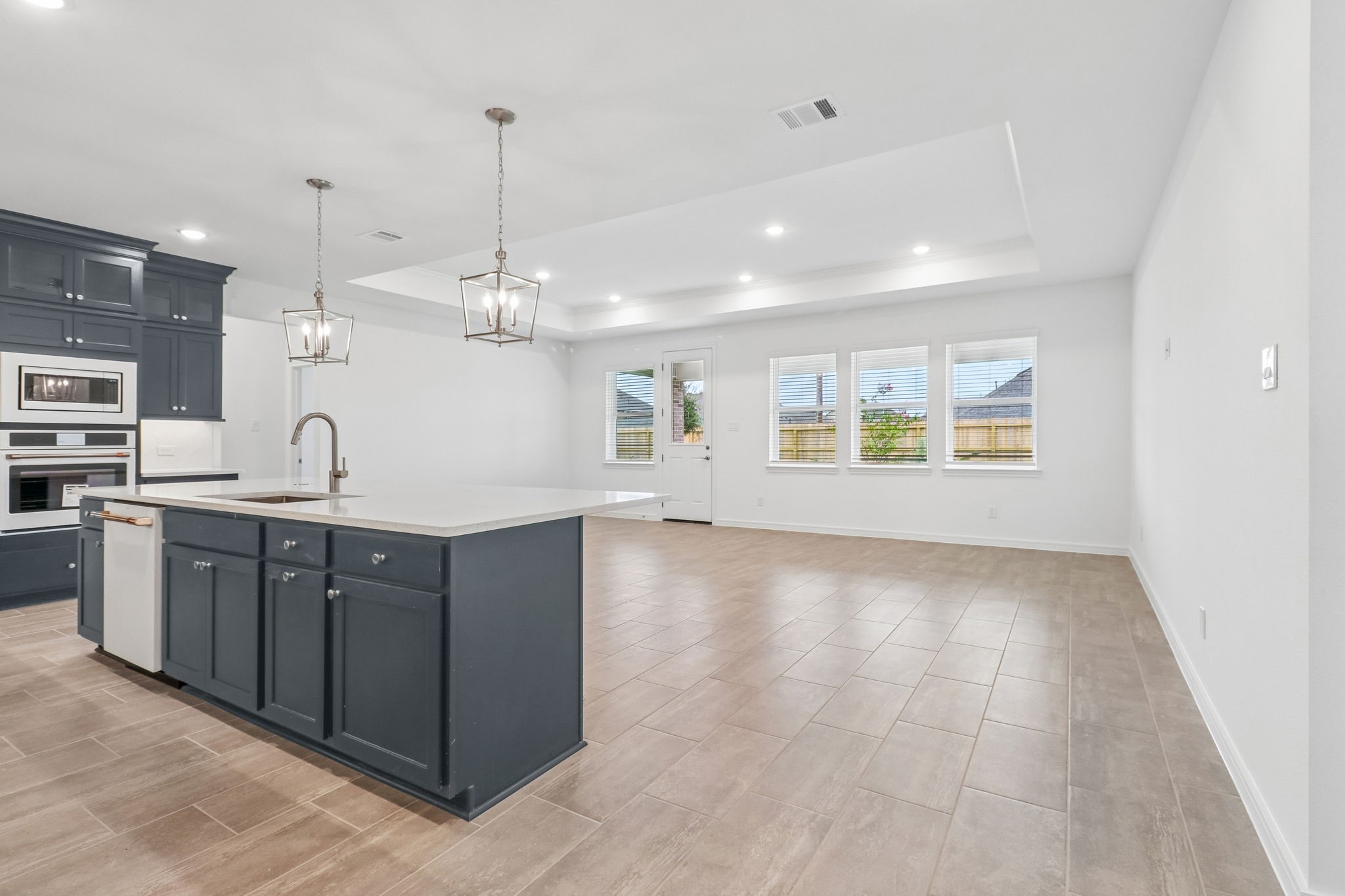 11822 Old Fashion Circle, Mont Belvieu, TX 77535