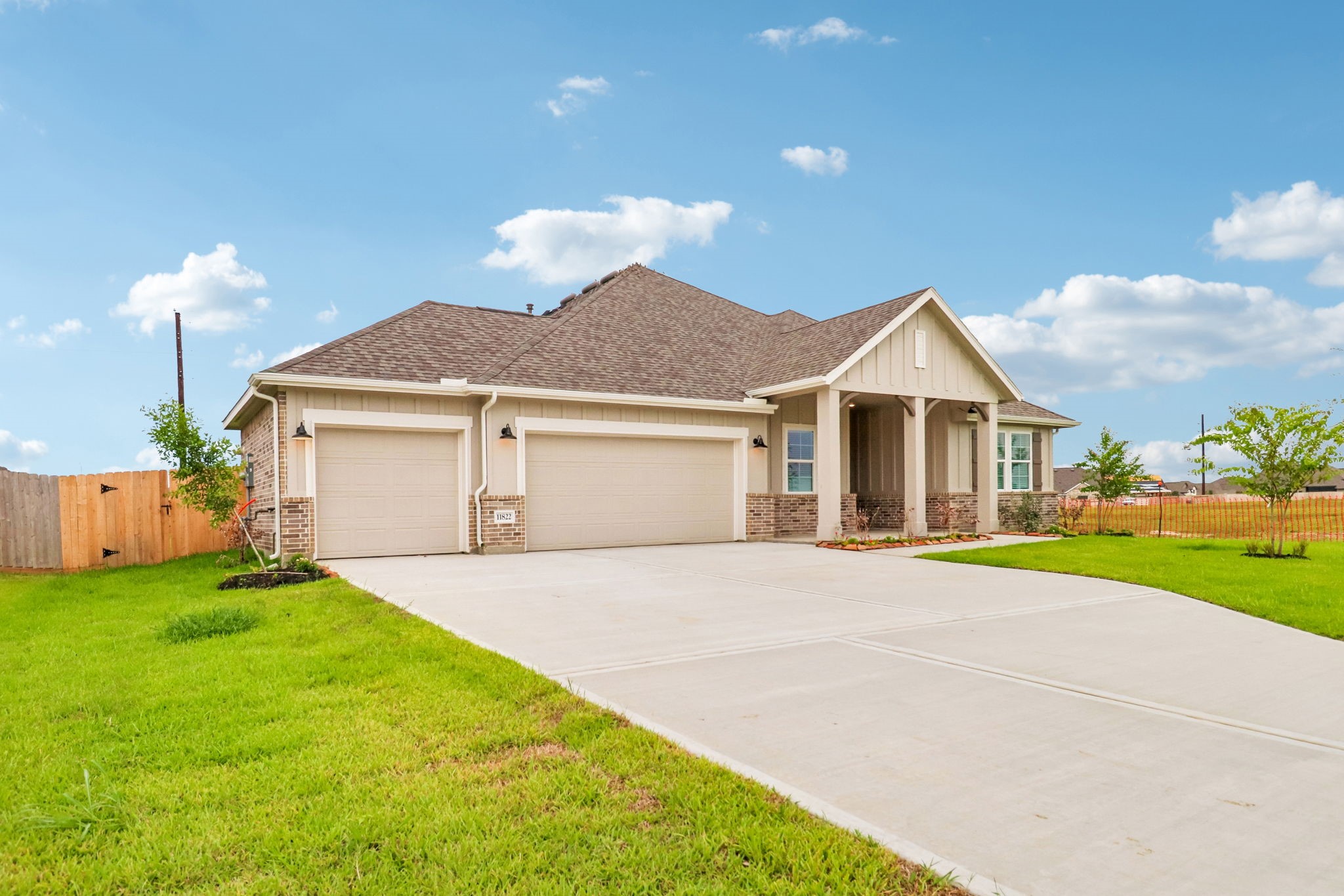 11822 Old Fashion Circle, Mont Belvieu, TX 77535