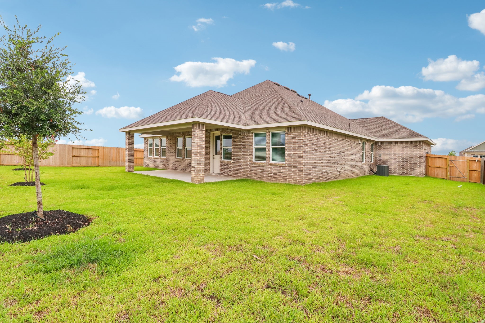 11822 Old Fashion Circle, Mont Belvieu, TX 77535