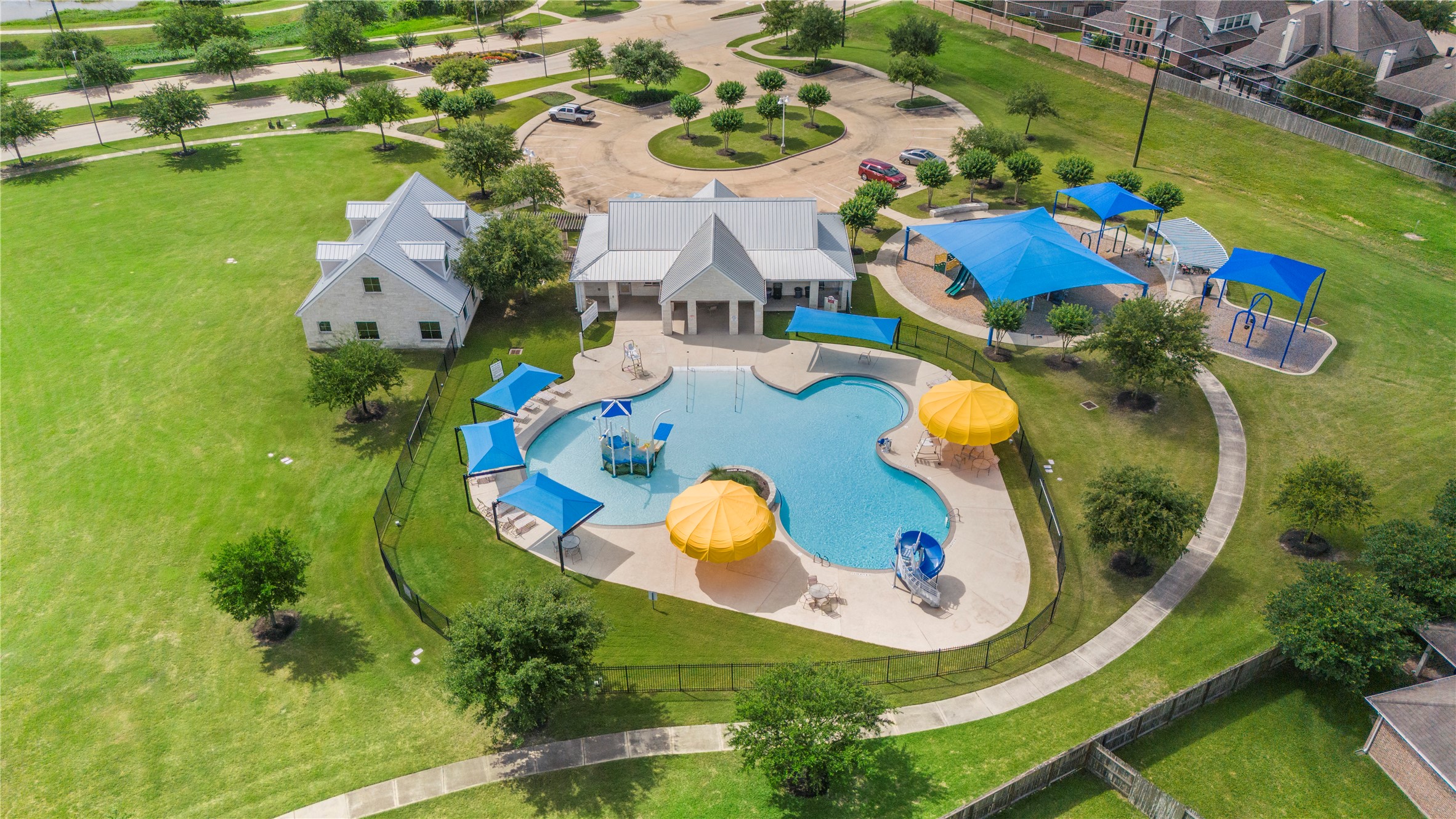 Pool, park and recreation center located on the Trace side of Long Meadow Farms