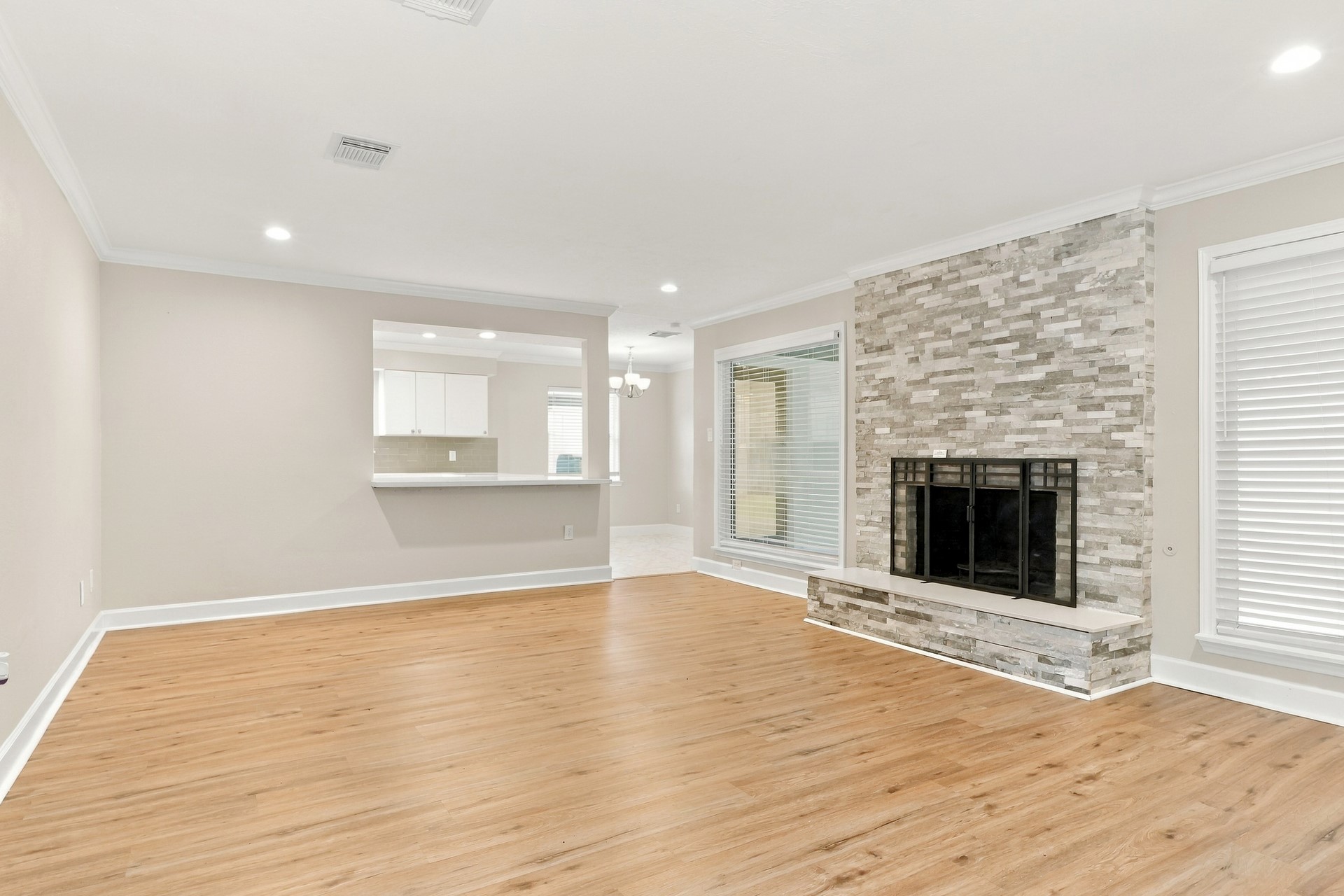 672 Ravensworth Drive, Conroe, TX 77302 672 Ravensworth Drive, Conroe, TX 77302