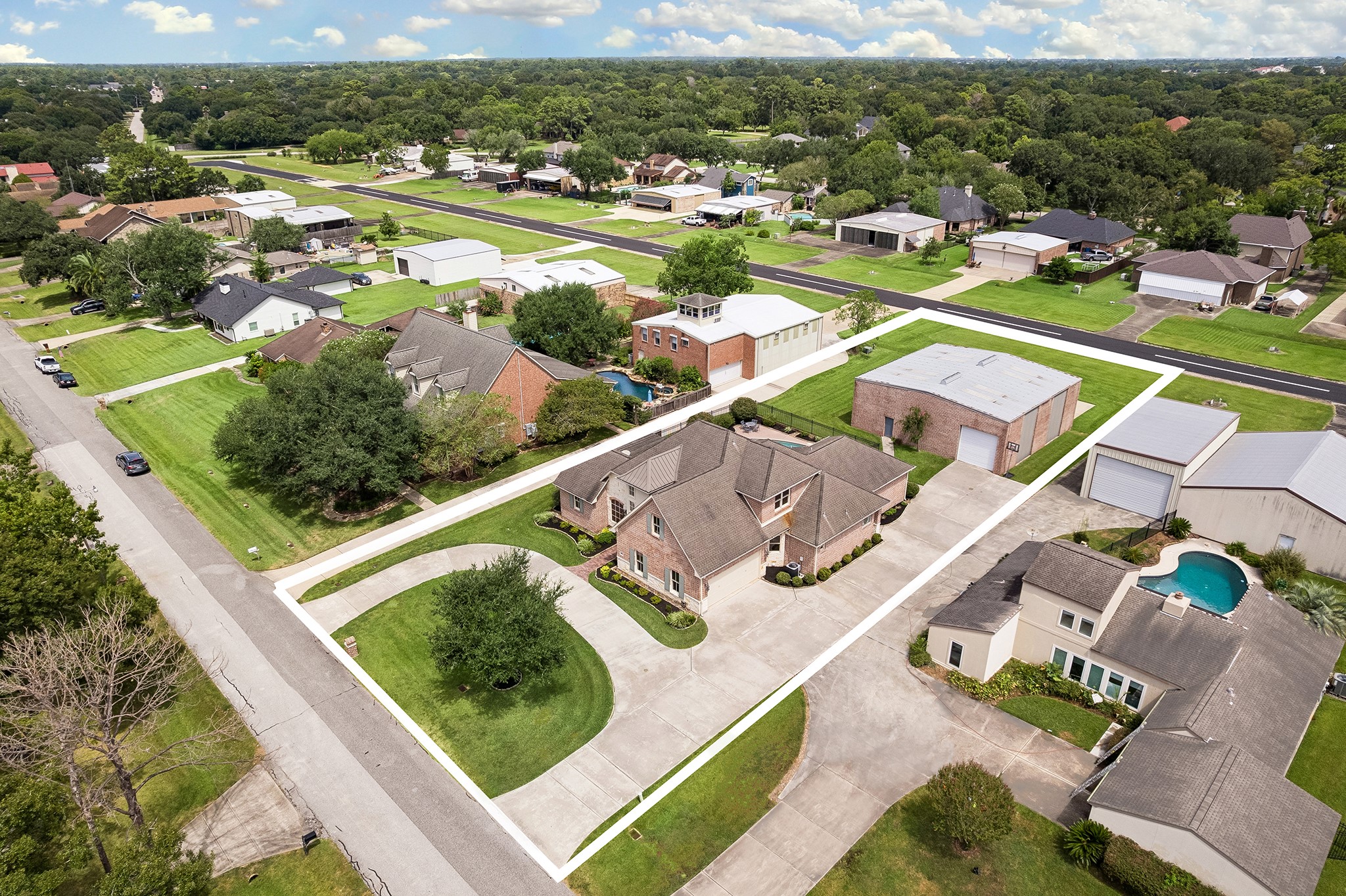 2103 Airline Drive, Friendswood, TX 77546