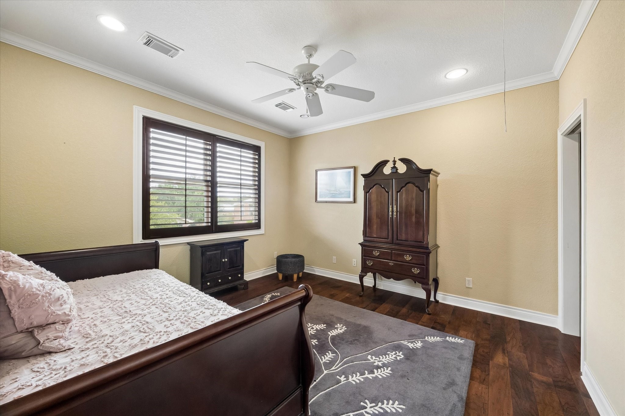 2103 Airline Drive, Friendswood, TX 77546
