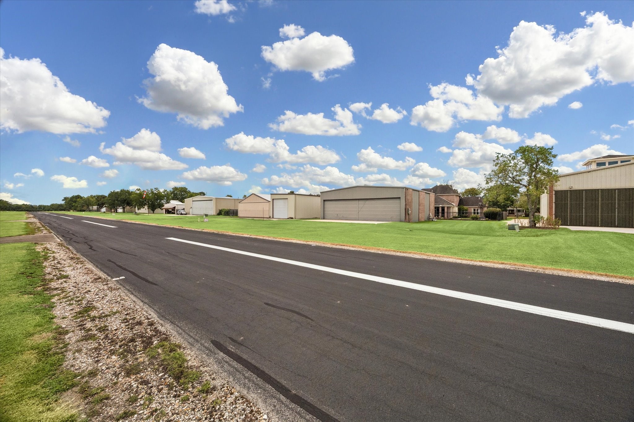 2103 Airline Drive, Friendswood, TX 77546