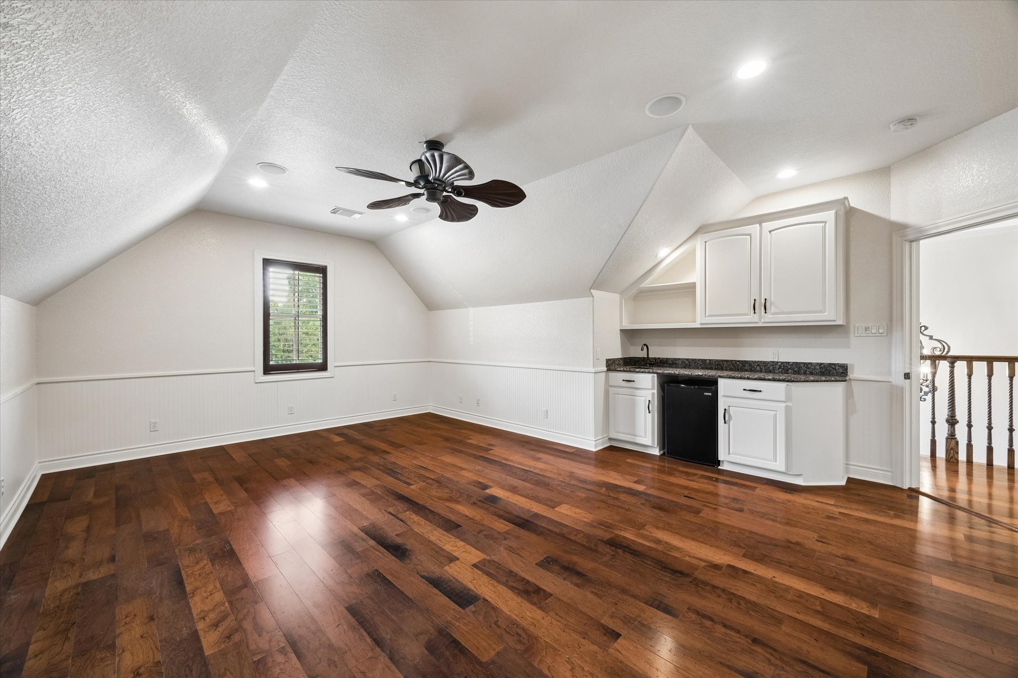 2103 Airline Drive, Friendswood, TX 77546