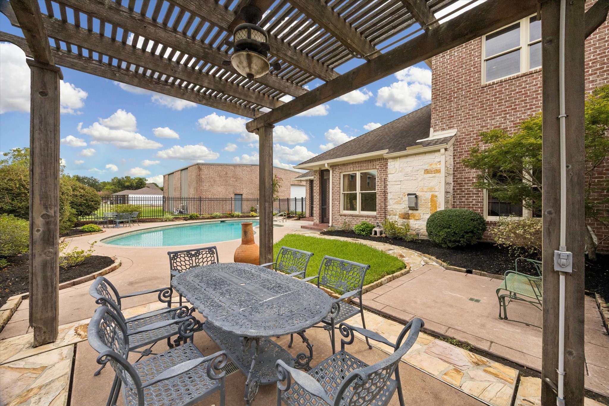 2103 Airline Drive, Friendswood, TX 77546