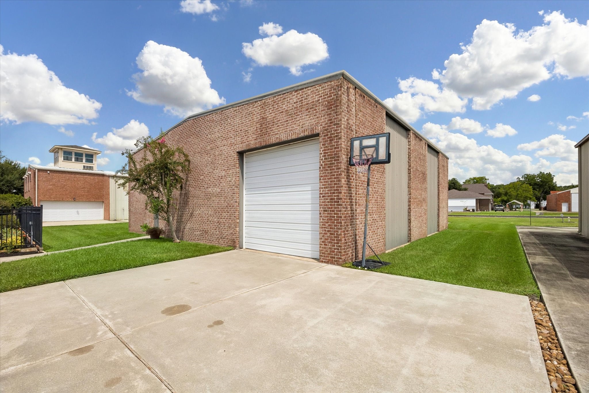 2103 Airline Drive, Friendswood, TX 77546