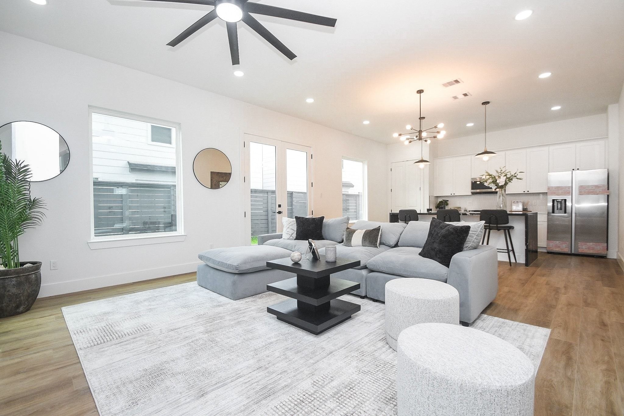 6541 Sealey Street, Houston, TX 77091