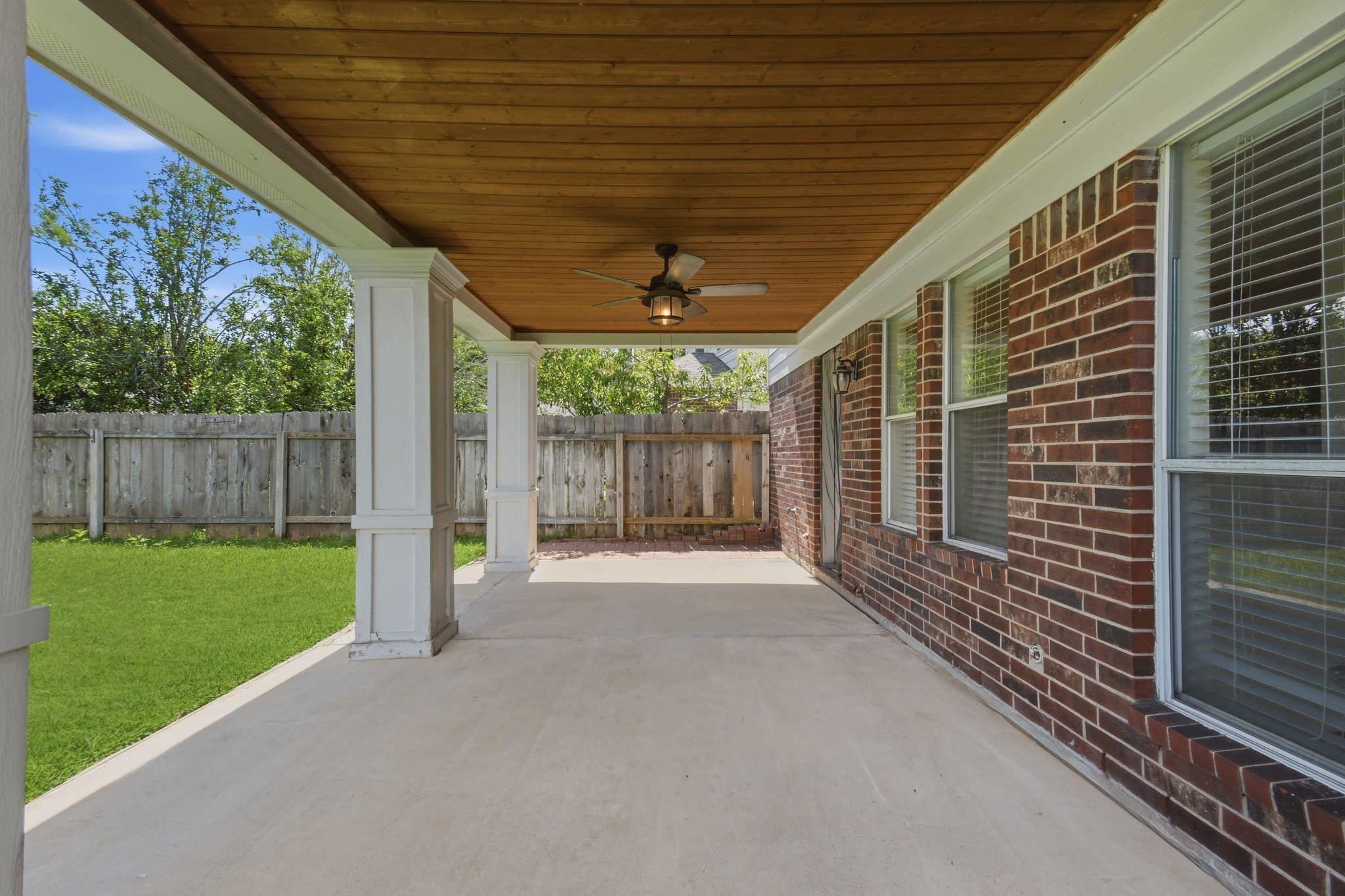 3126 Waters View Dr, Sugar Land, TX 77478