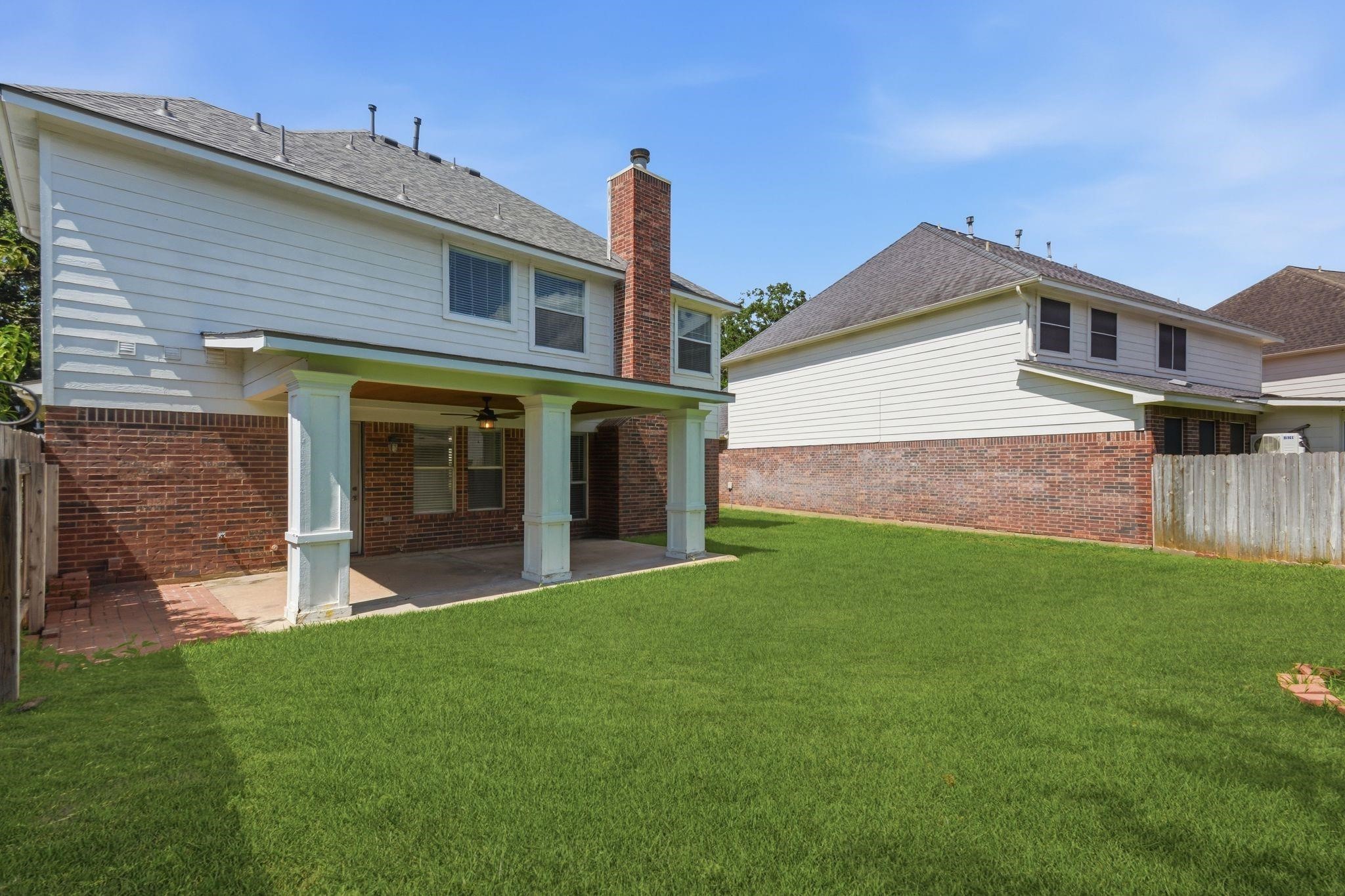 3126 Waters View Dr, Sugar Land, TX 77478
