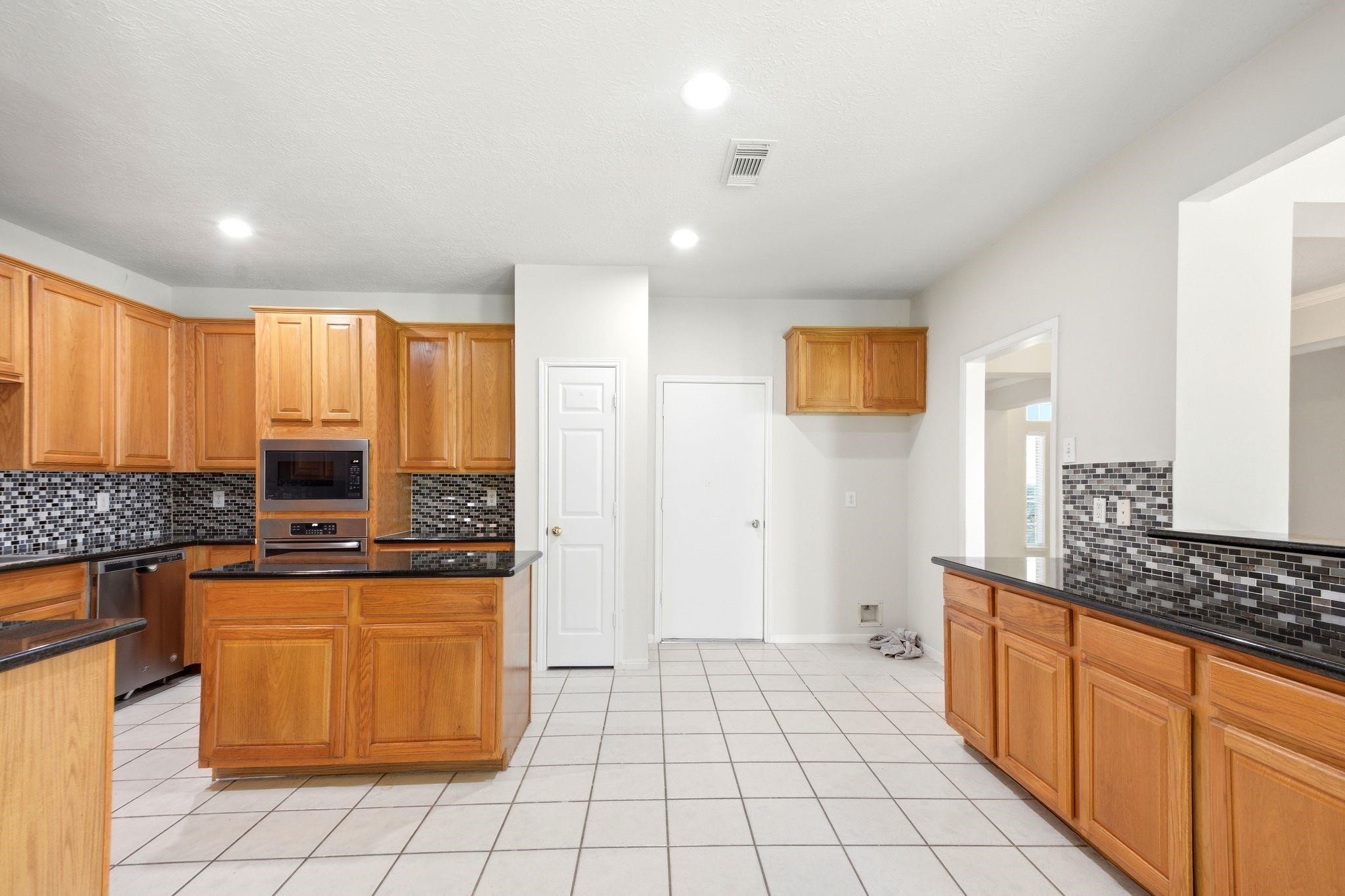 3126 Waters View Dr, Sugar Land, TX 77478