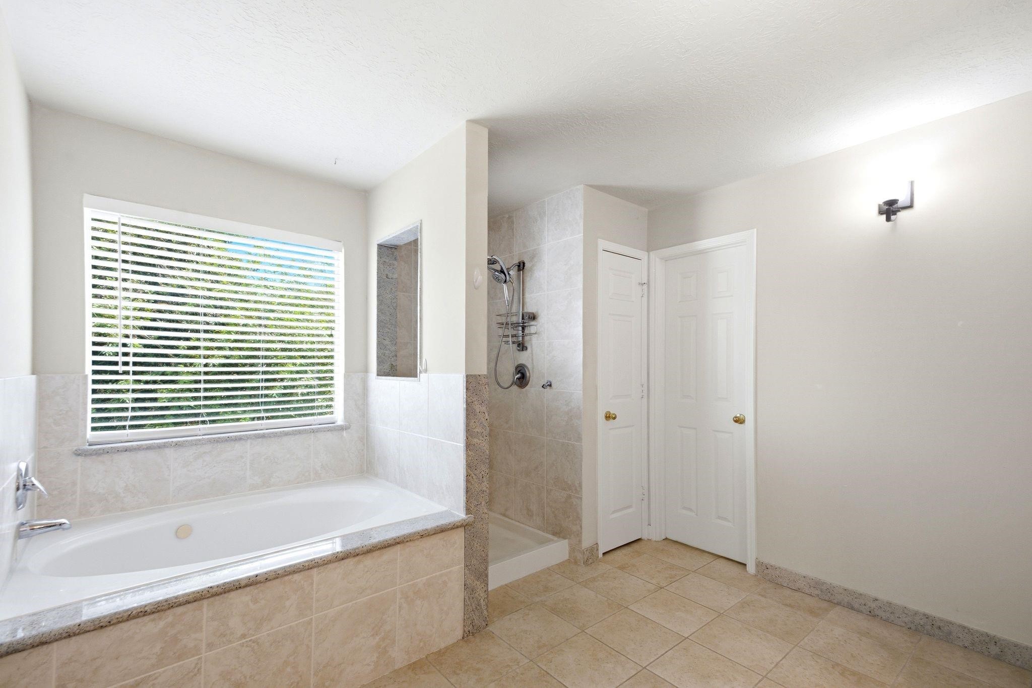 3126 Waters View Dr, Sugar Land, TX 77478