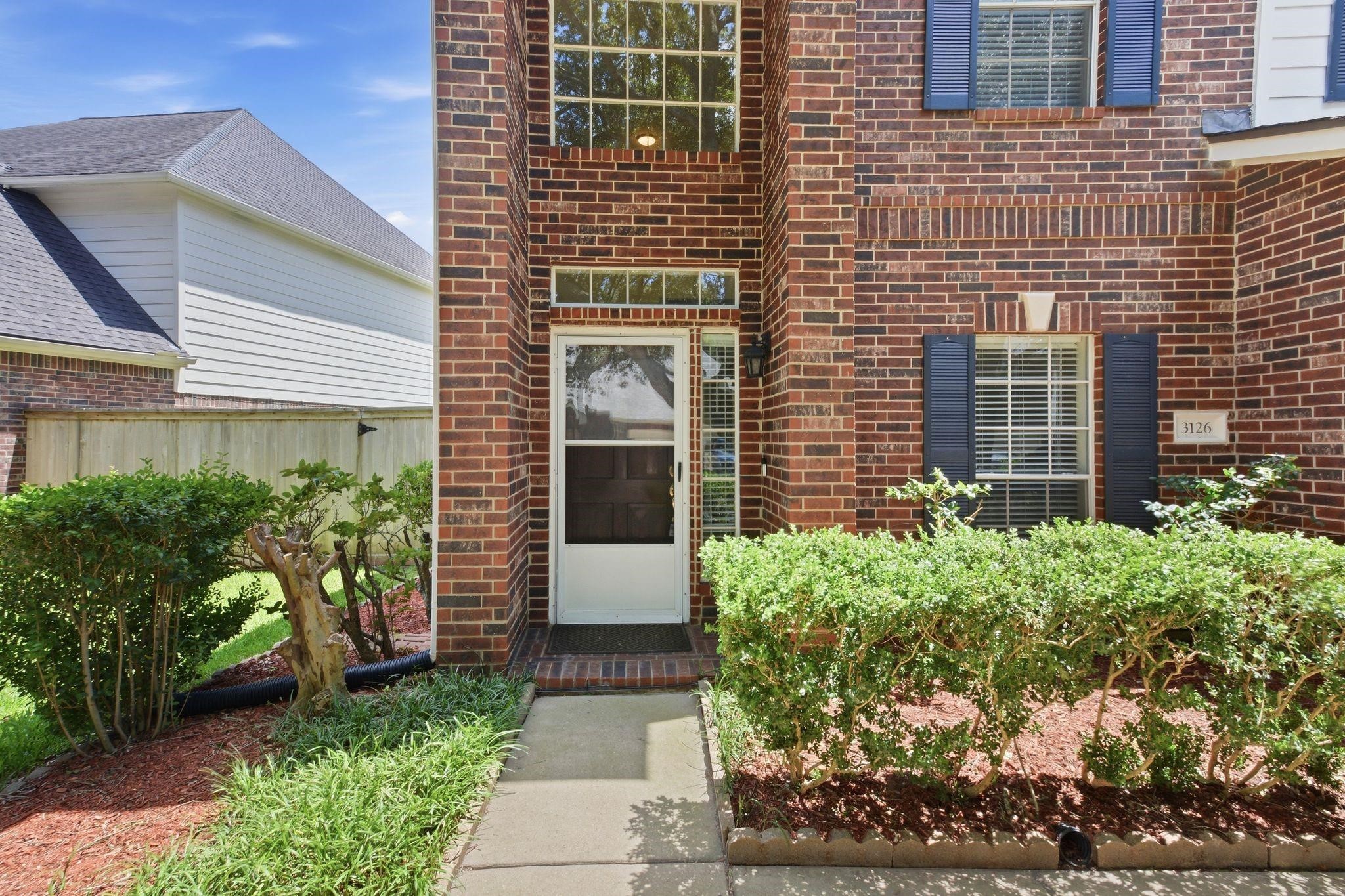 3126 Waters View Dr, Sugar Land, TX 77478