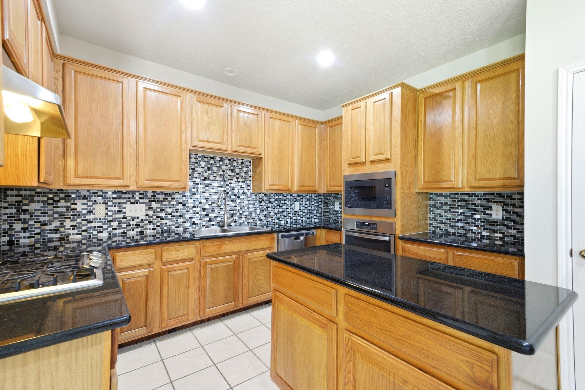 3126 Waters View Dr, Sugar Land, TX 77478