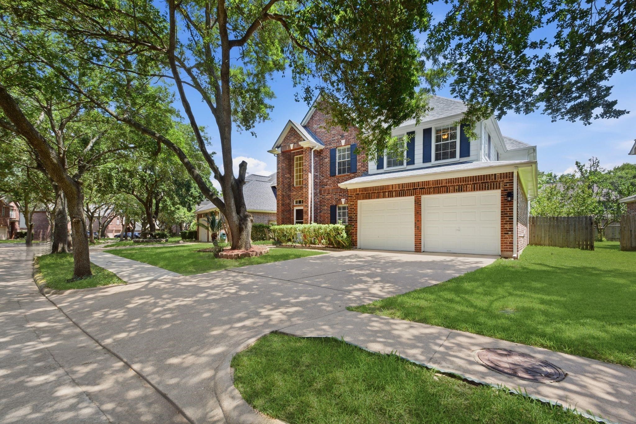 3126 Waters View Dr, Sugar Land, TX 77478