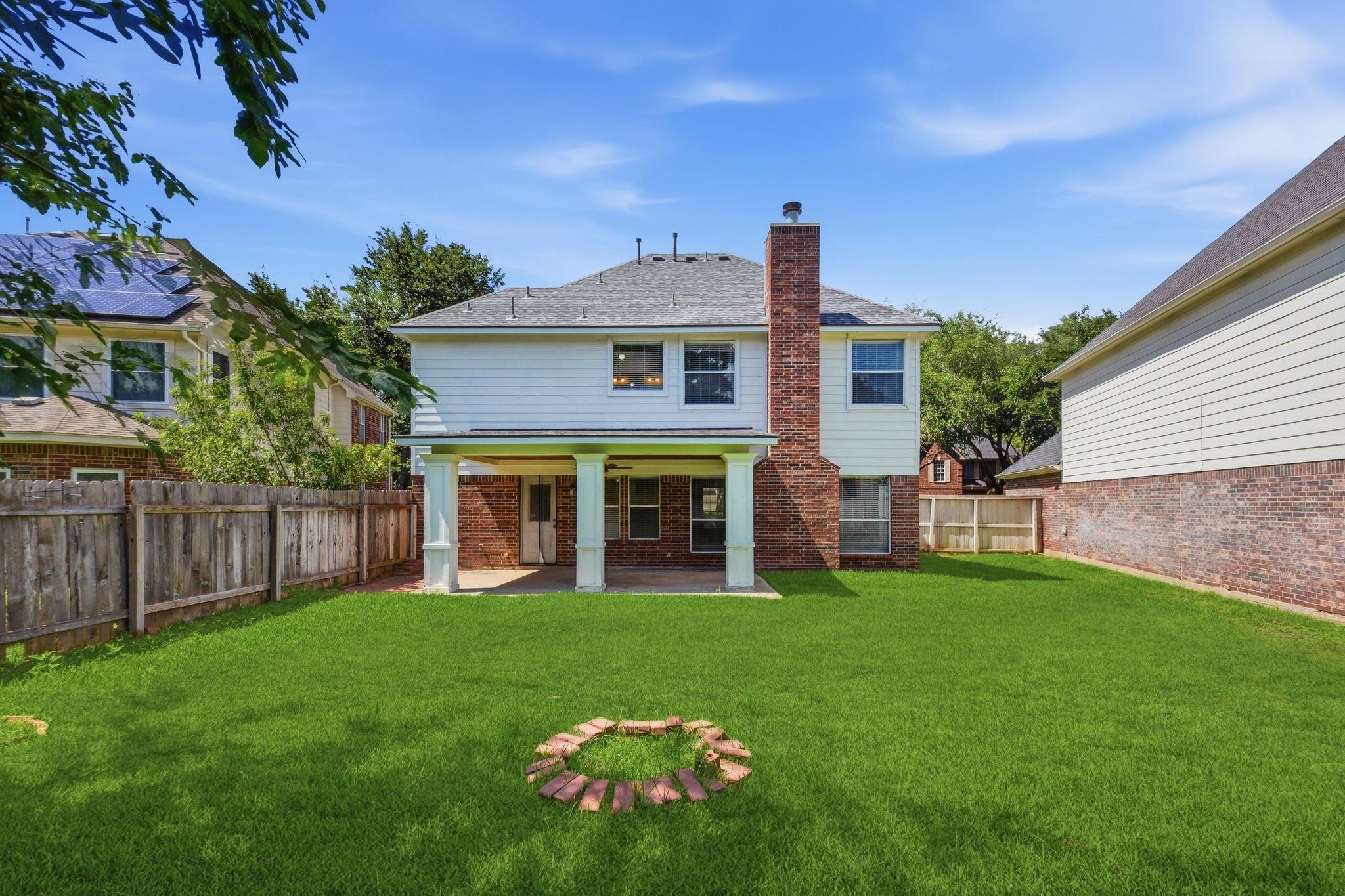 3126 Waters View Dr, Sugar Land, TX 77478