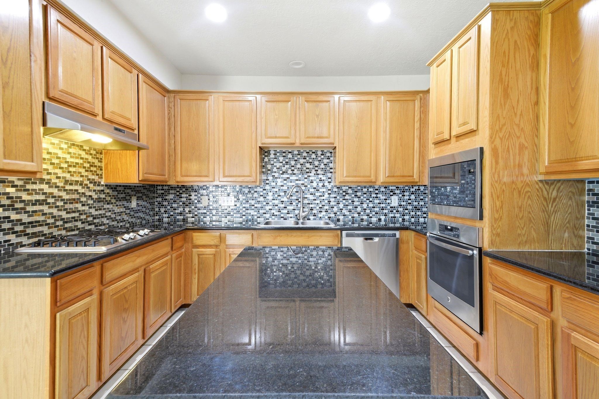 3126 Waters View Dr, Sugar Land, TX 77478