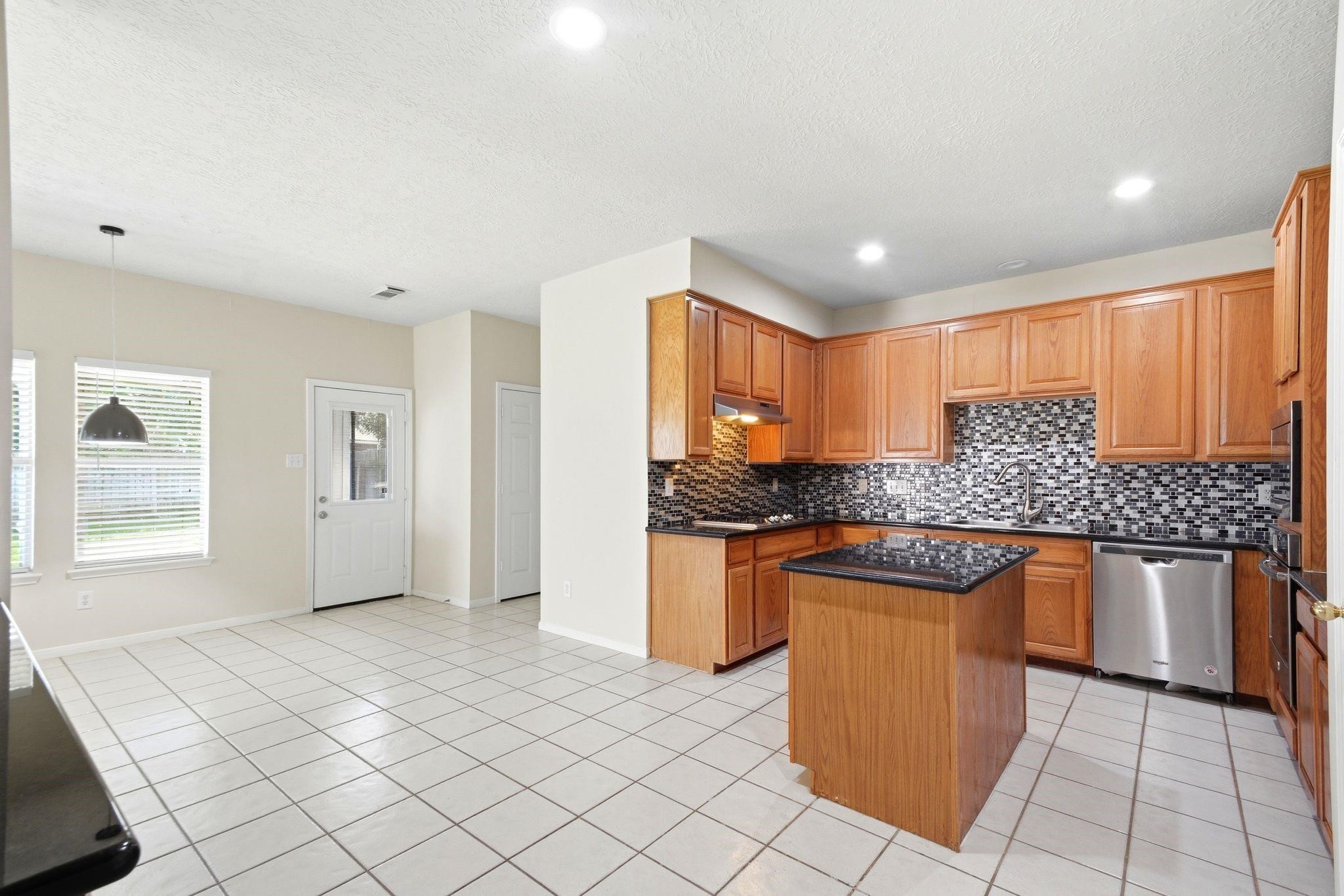 3126 Waters View Dr, Sugar Land, TX 77478