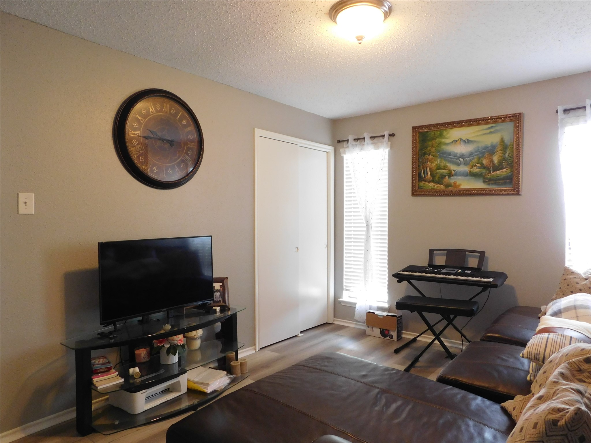1703 Regal Blue Court, Fresno, TX 77545