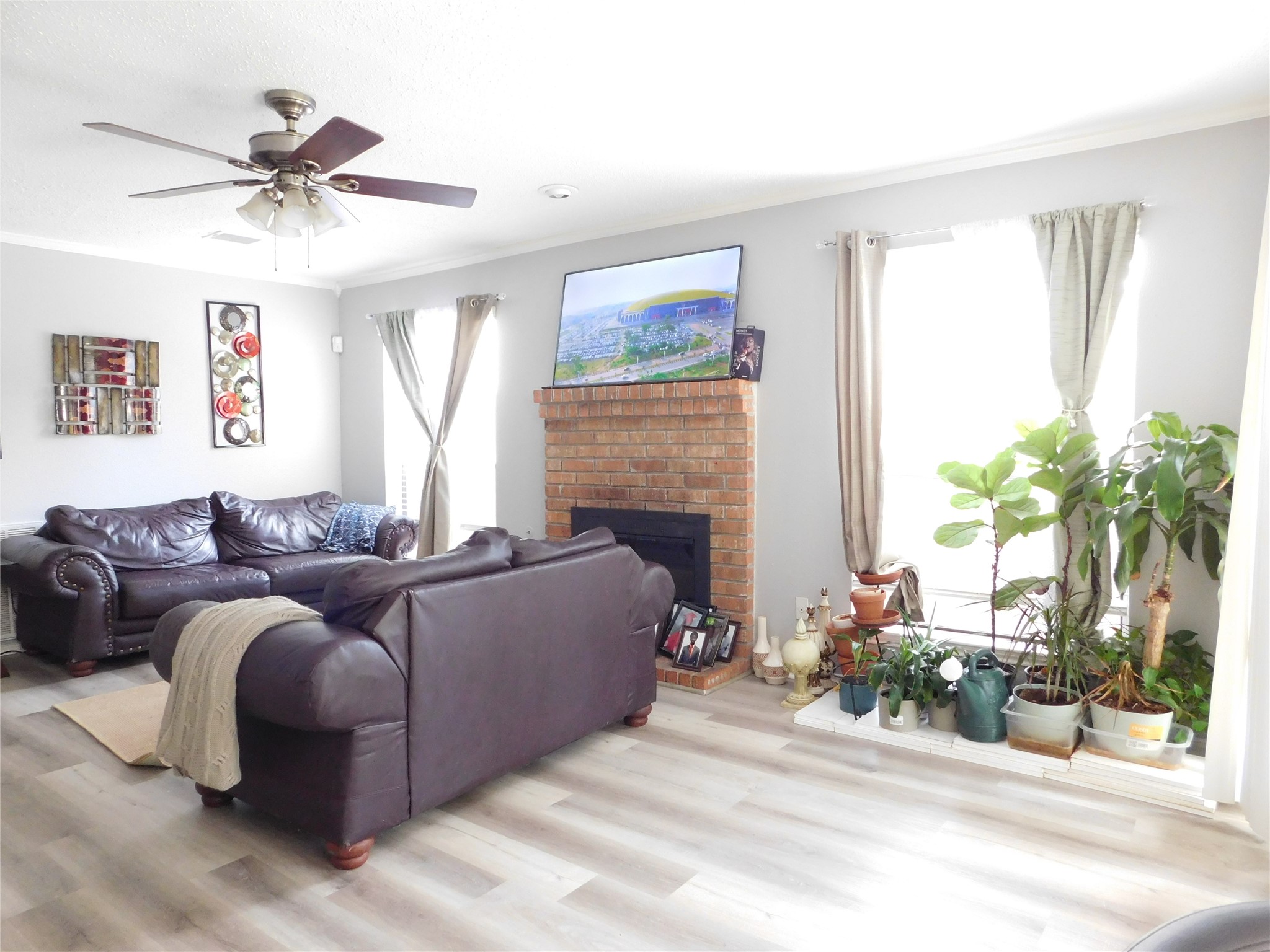 1703 Regal Blue Court, Fresno, TX 77545