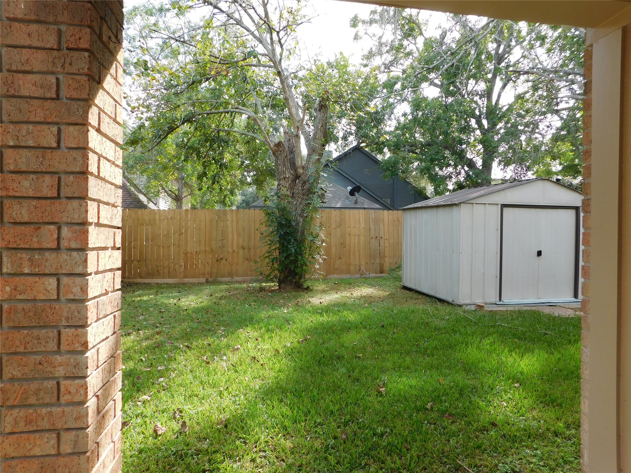 1703 Regal Blue Court, Fresno, TX 77545