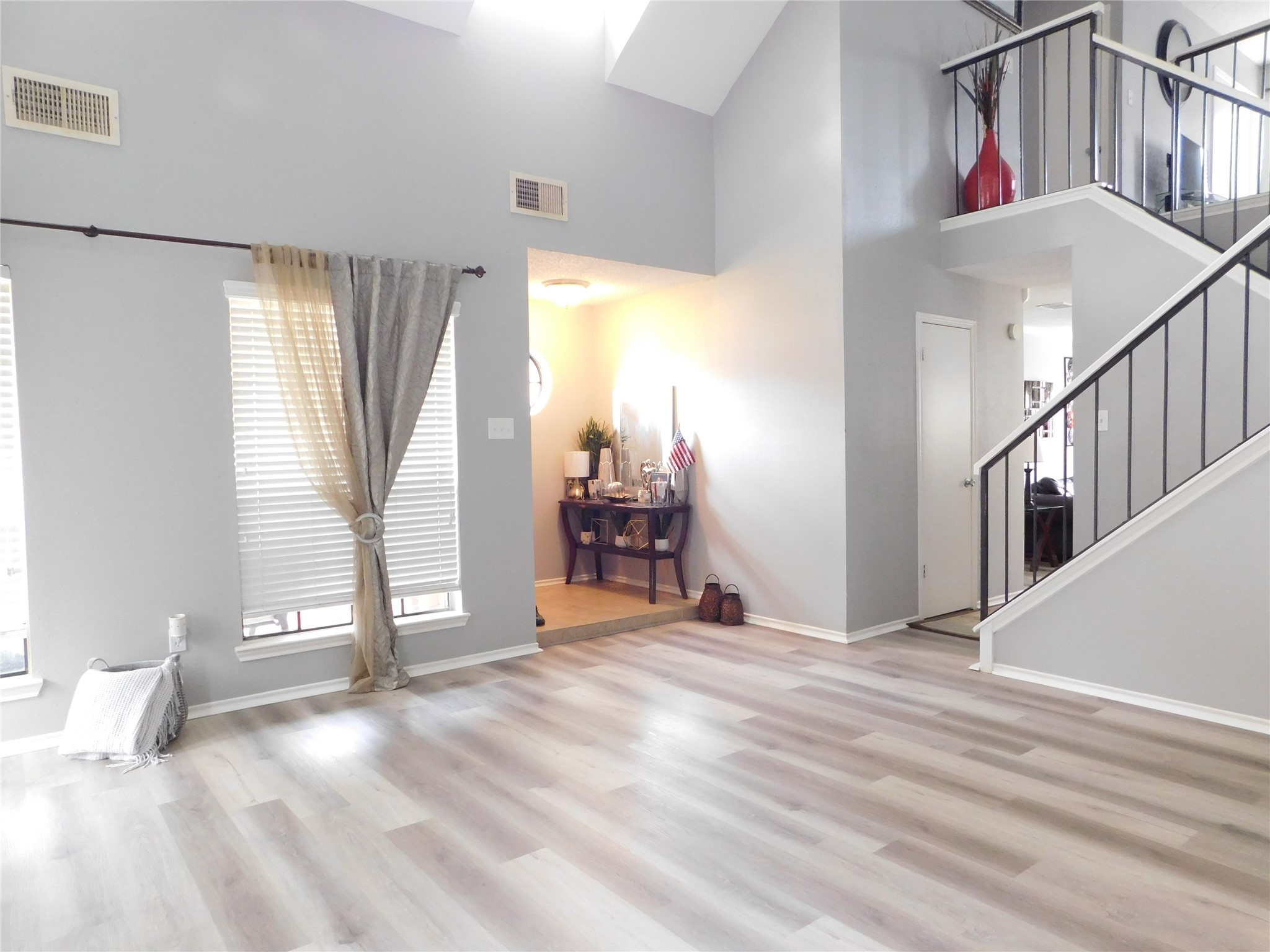 1703 Regal Blue Court, Fresno, TX 77545
