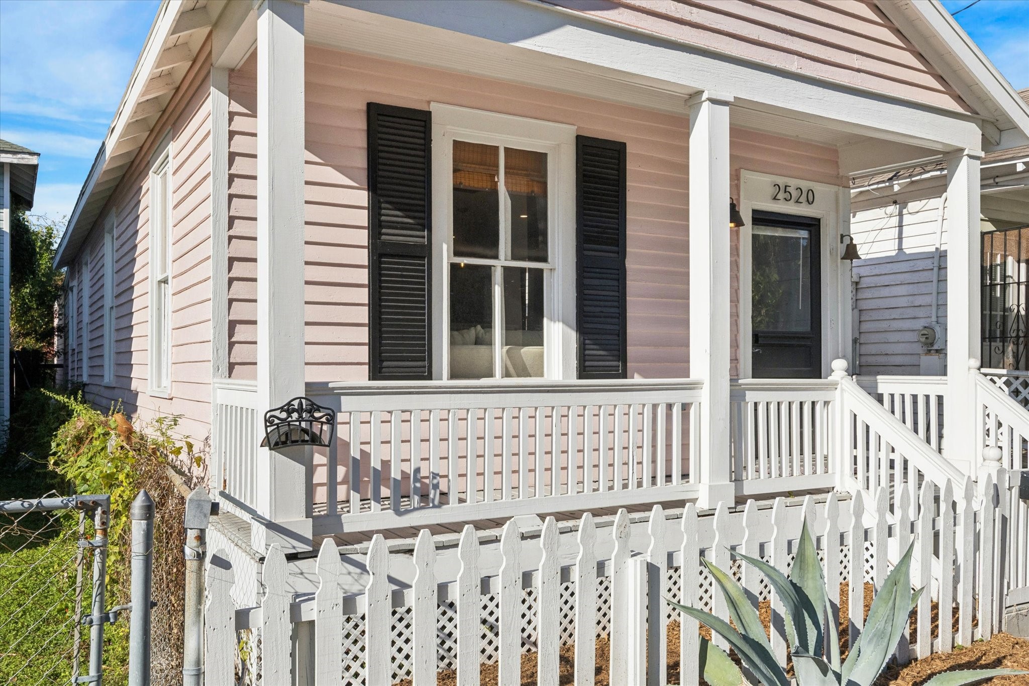 2520 Ave L, Galveston, TX 77550 2520 Ave L, Galveston, TX 77550