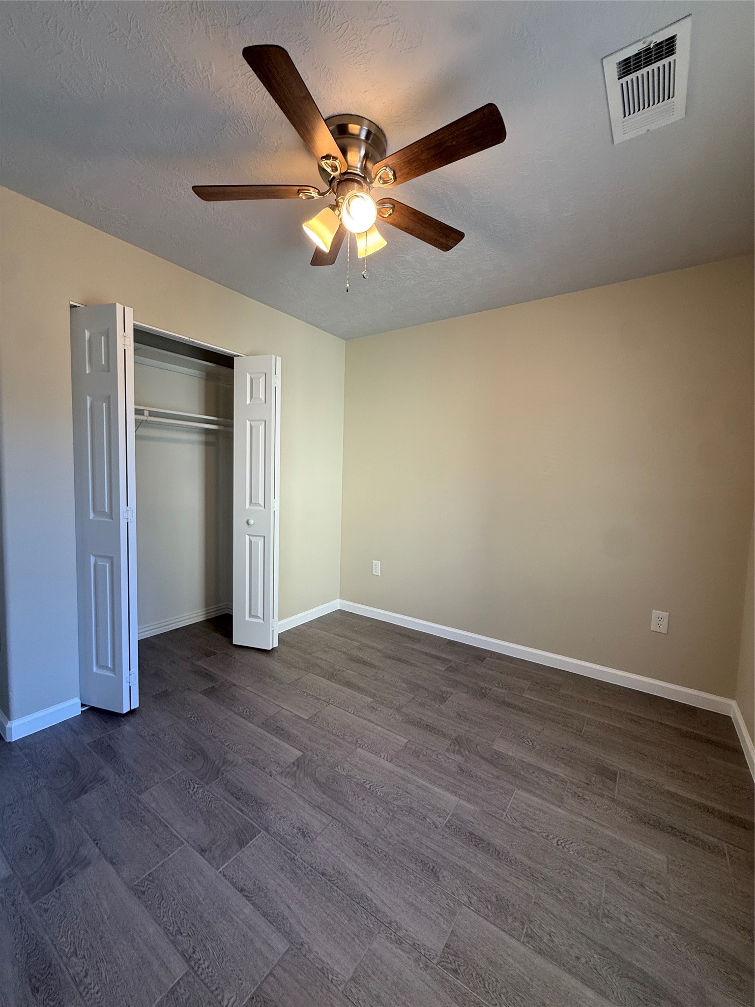 310 Misty Day Lane, Crosby, TX 77532