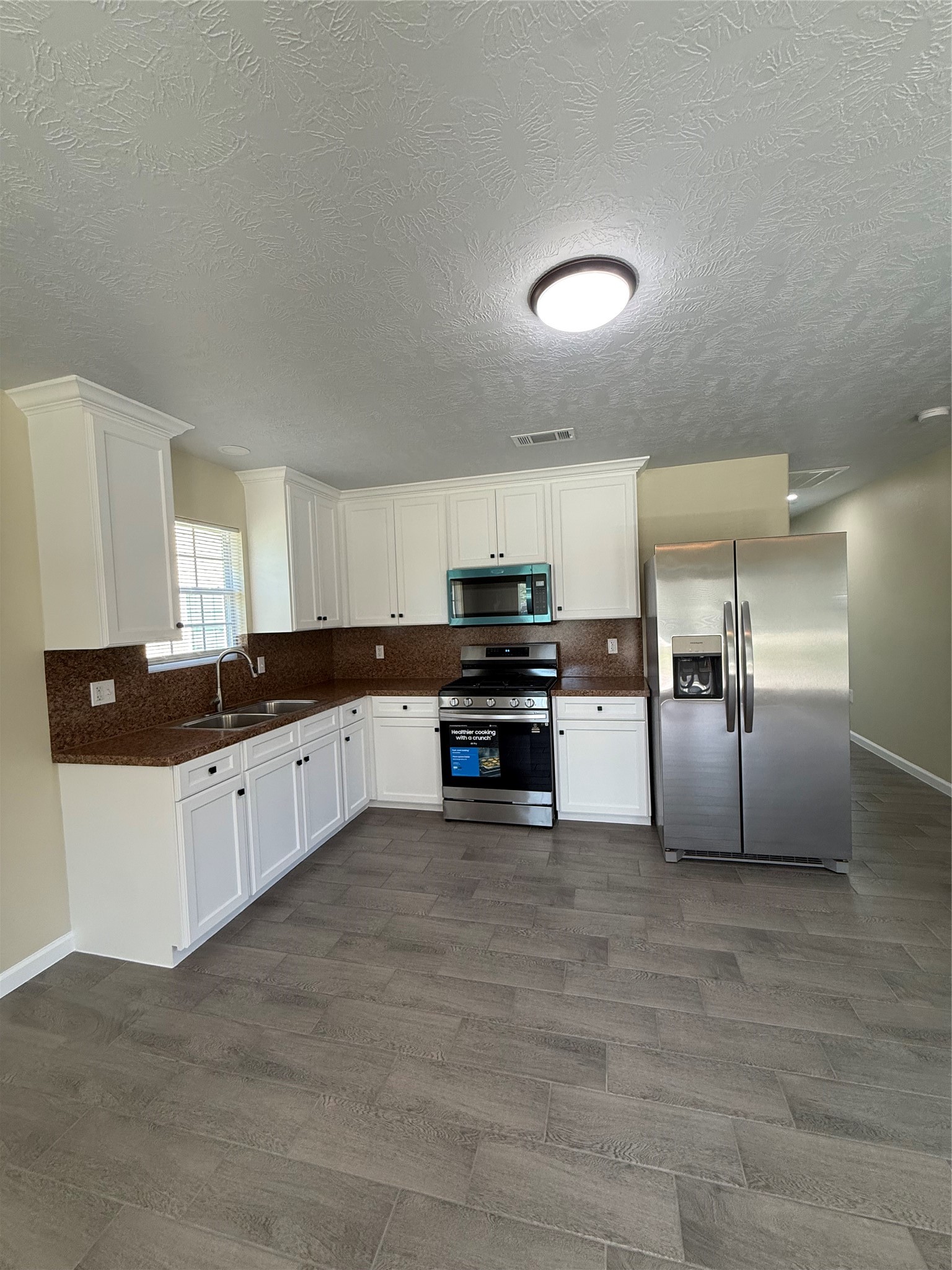 310 Misty Day Lane, Crosby, TX 77532