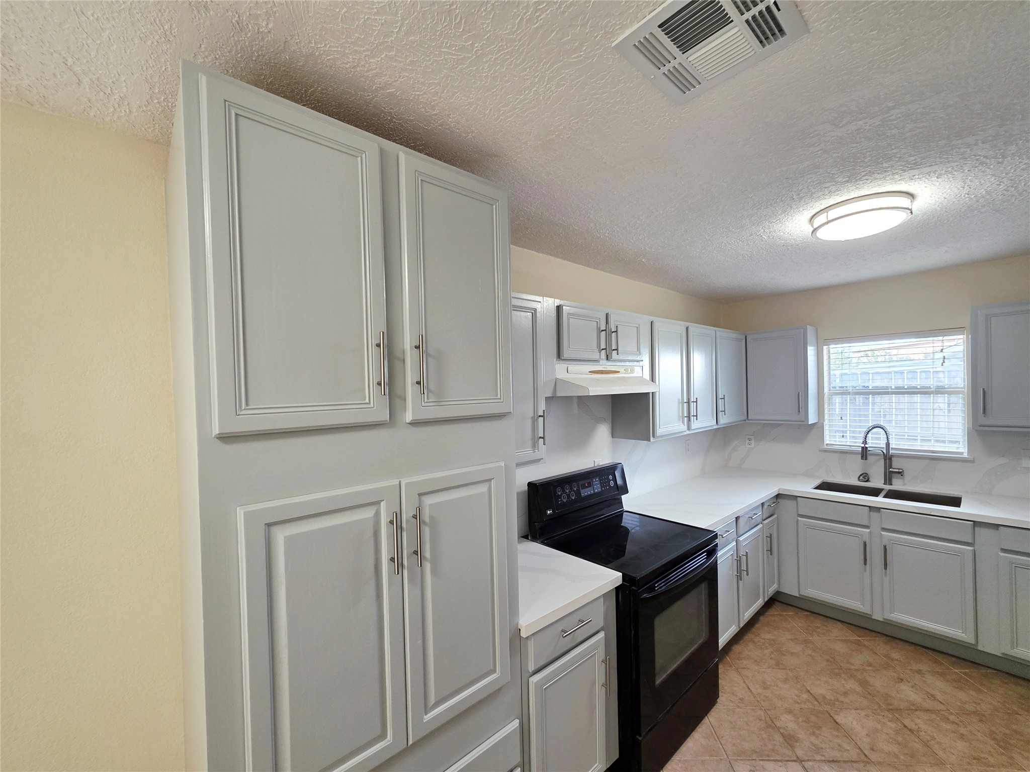 Updated Cabinets & Countertops