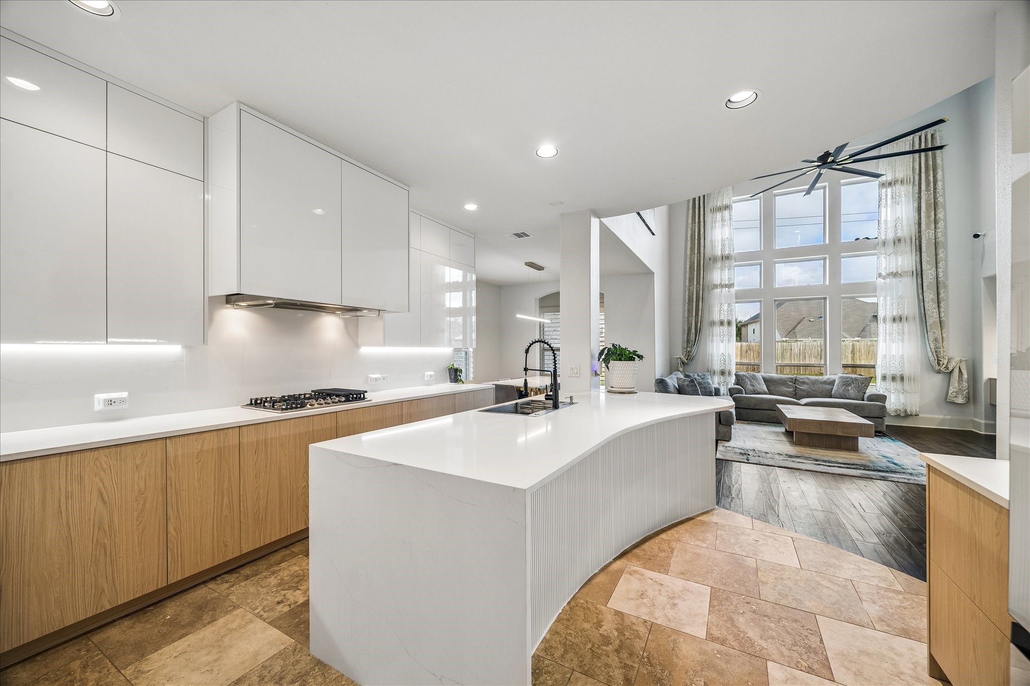 Kitchen- newly remodeled!
